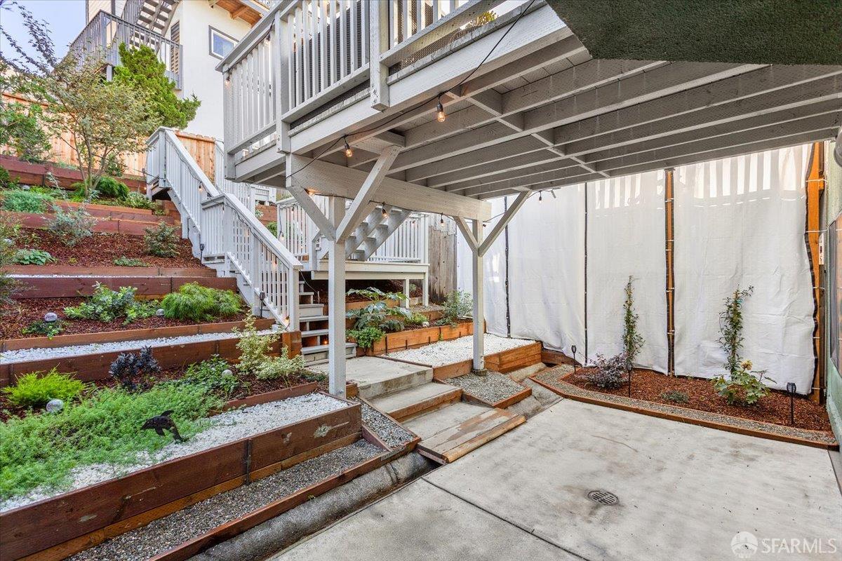 San Francisco, California, 94124, United States, 3 Bedrooms Bedrooms, ,2 BathroomsBathrooms,Residential,For Sale,2001801