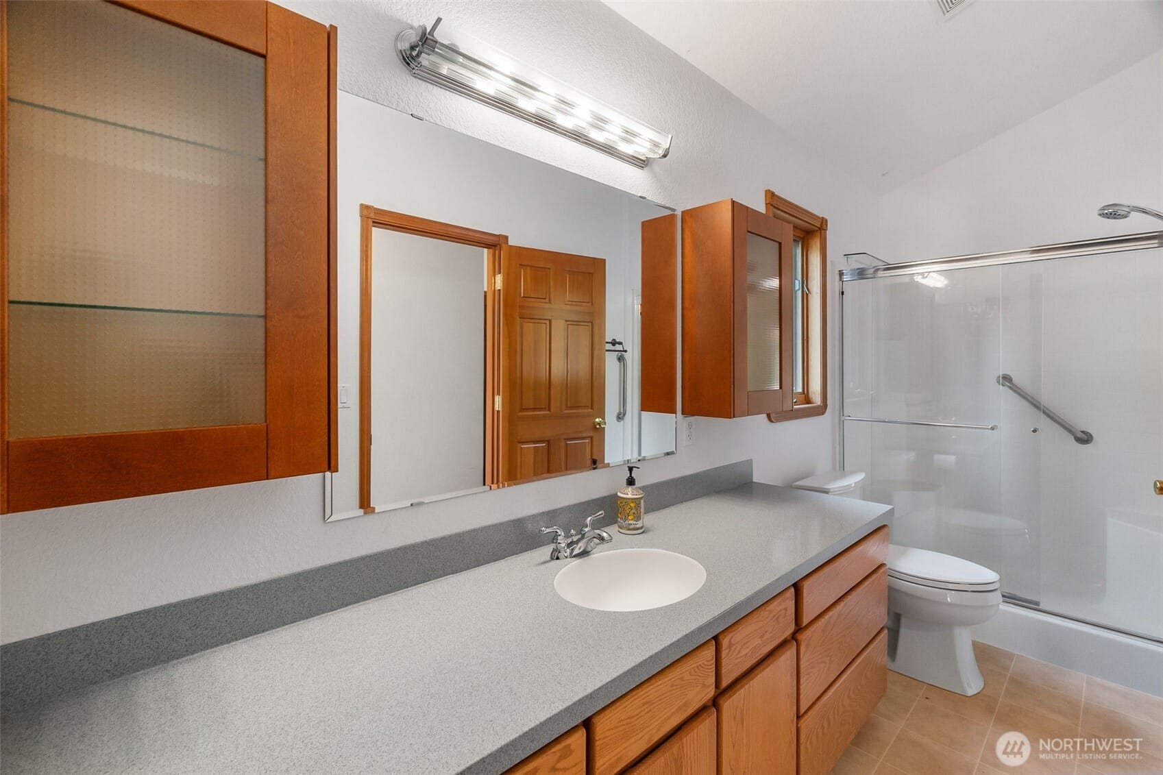Tenino, Washington, 98589, United States, 3 Bedrooms Bedrooms, ,Residential,For Sale,1912104