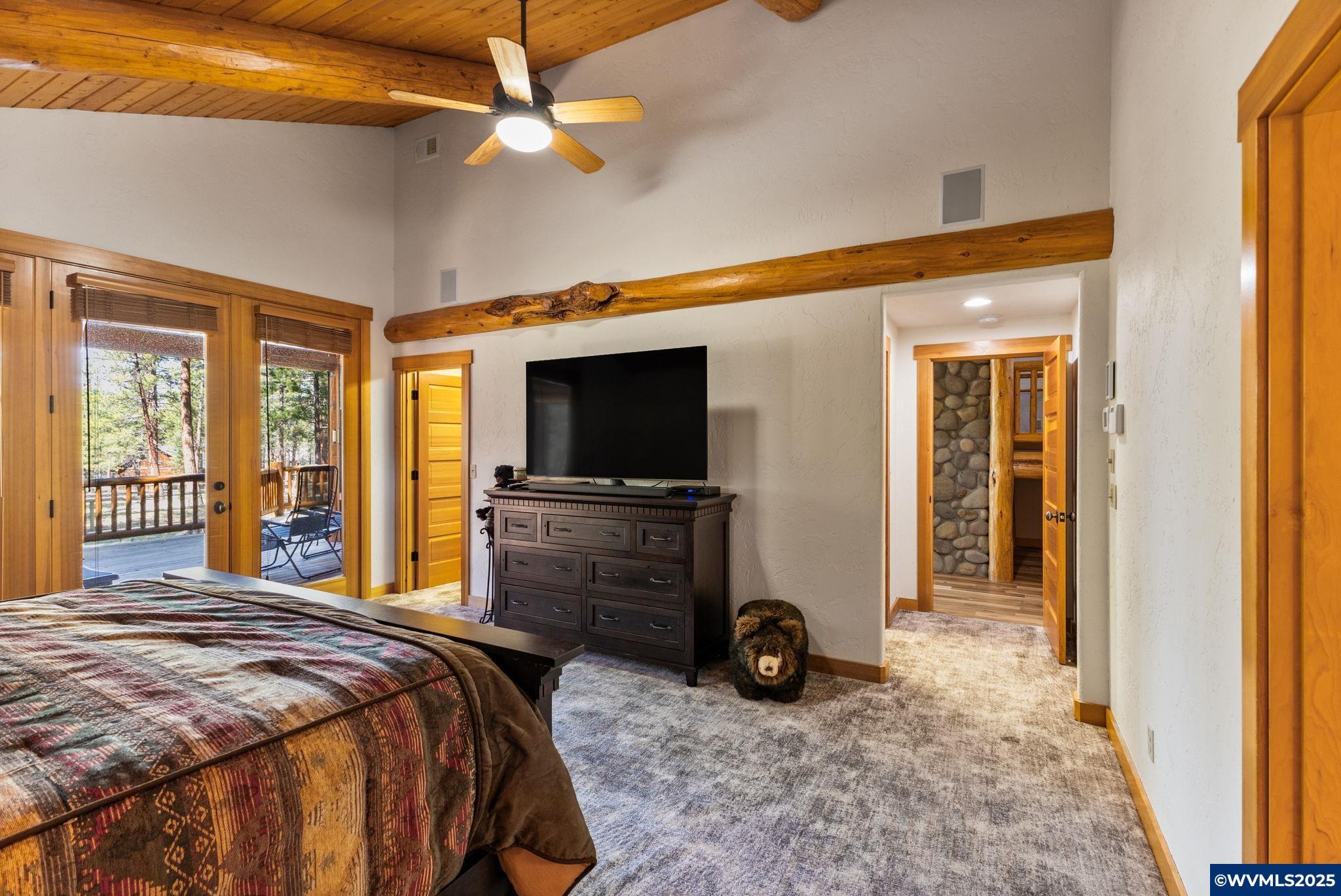 Sisters, Oregon, 97759, United States, 3 Bedrooms Bedrooms, ,6 BathroomsBathrooms,Residential,For Sale,1784576