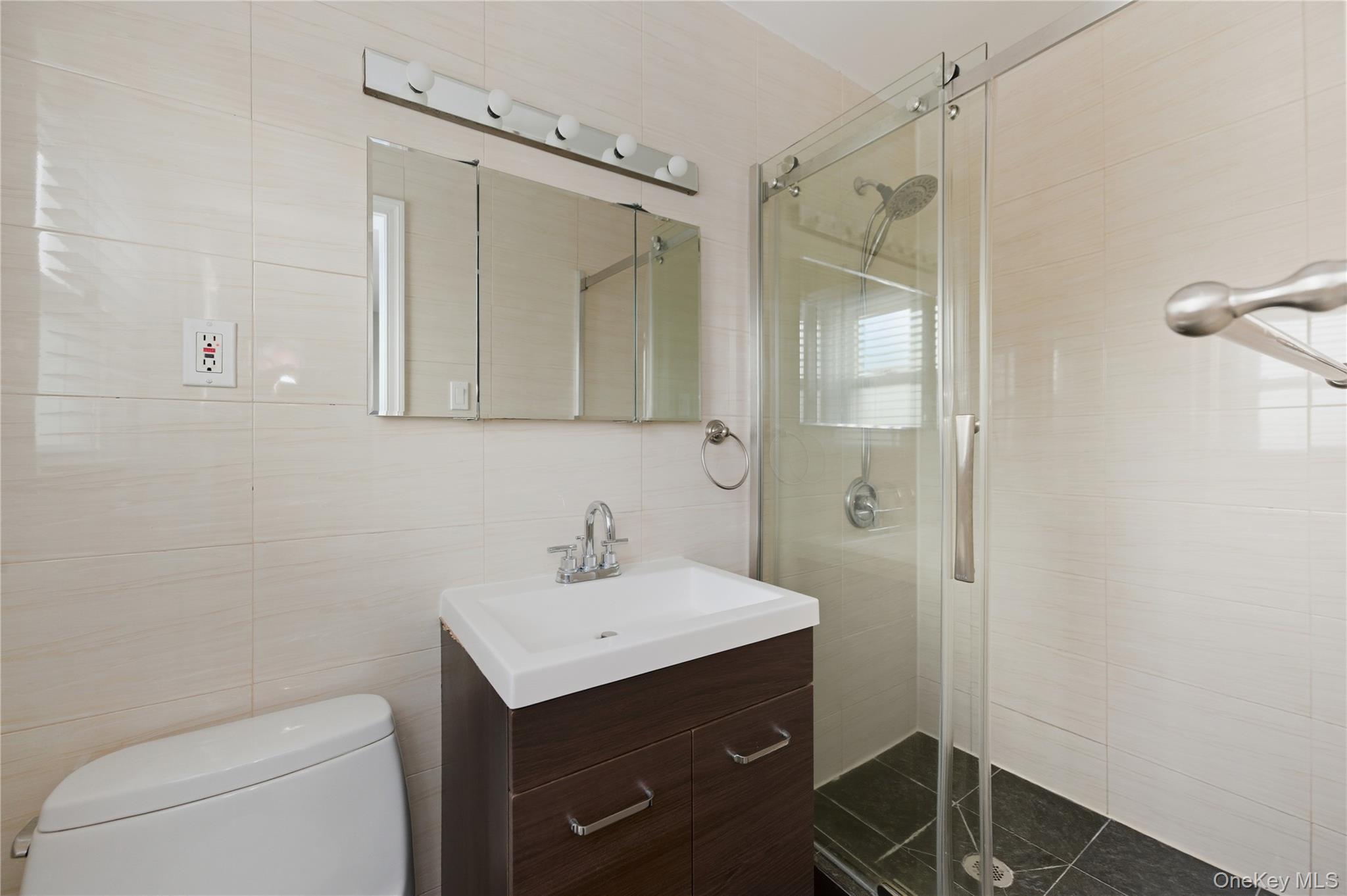 Long Beach, New York, 11561, United States, 5 Bedrooms Bedrooms, ,3 BathroomsBathrooms,Residential,For Sale,1992017