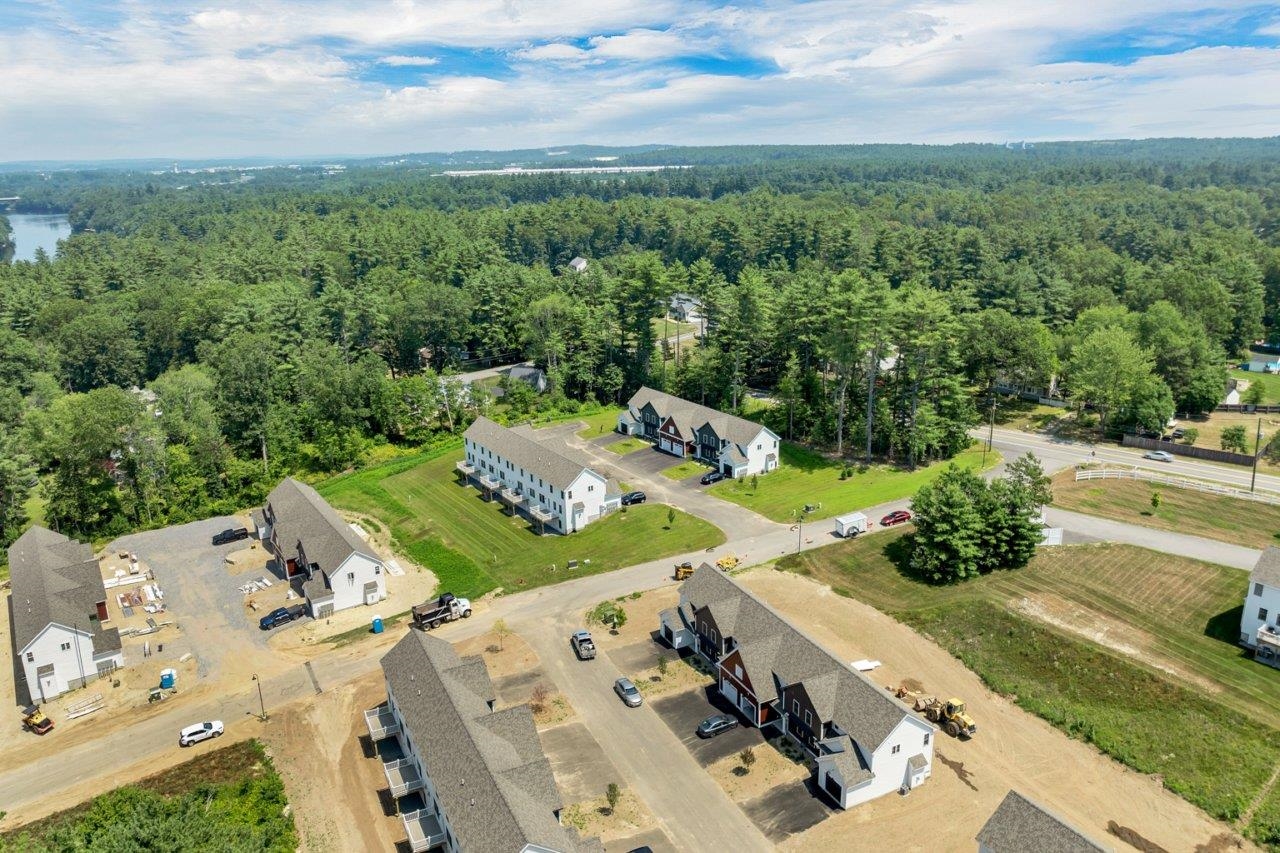 Litchfield, New Hampshire, 03052, United States, 3 Bedrooms Bedrooms, ,2 BathroomsBathrooms,Residential,For Sale,1860040