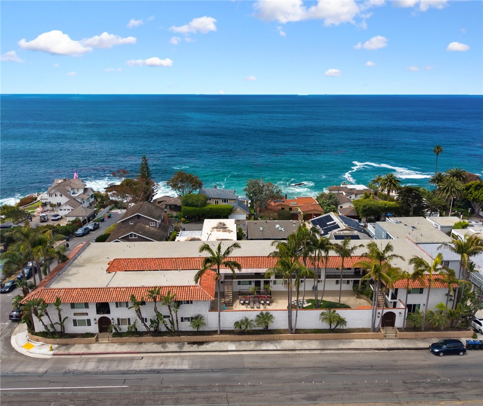 Laguna Beach, California, 92651, United States, 2 Bedrooms Bedrooms, ,3 BathroomsBathrooms,Residential,For Sale,1805517