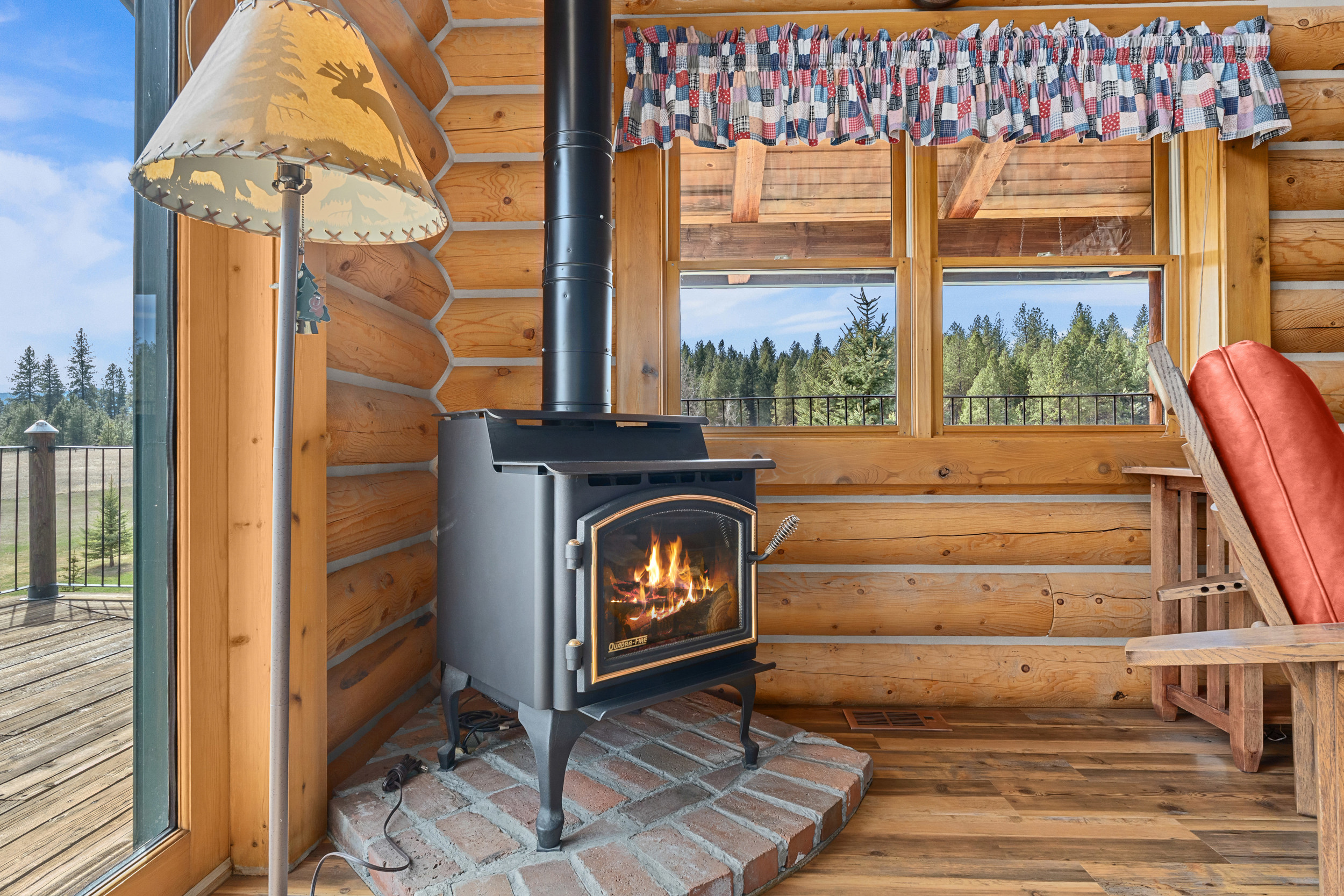 Colville, Washington, 99114, United States, 2 Bedrooms Bedrooms, ,3 BathroomsBathrooms,Residential,For Sale,1763209