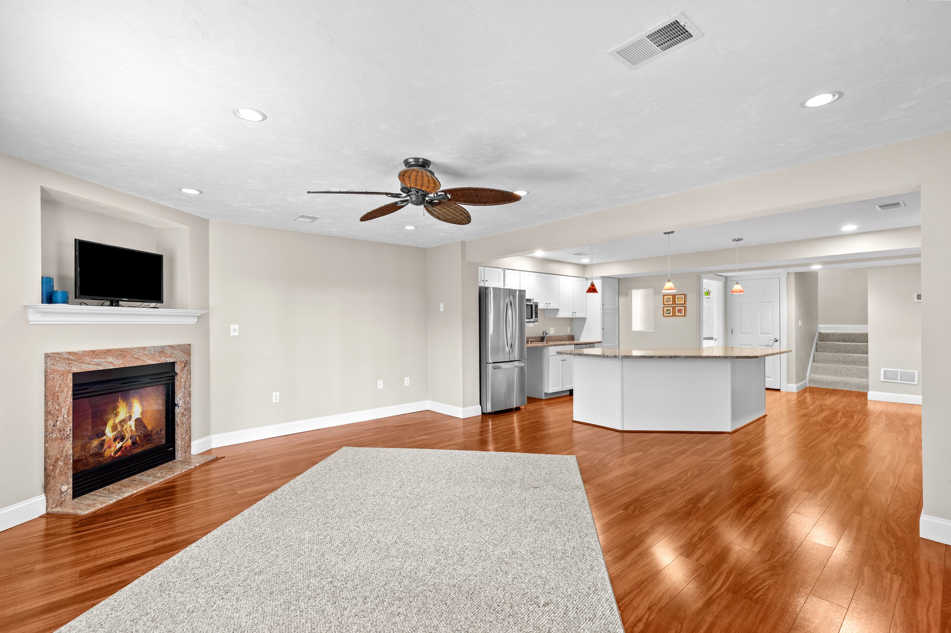  2 Beach Plum Lane Unit E, Bourne, MA, 02532 - 物件實景