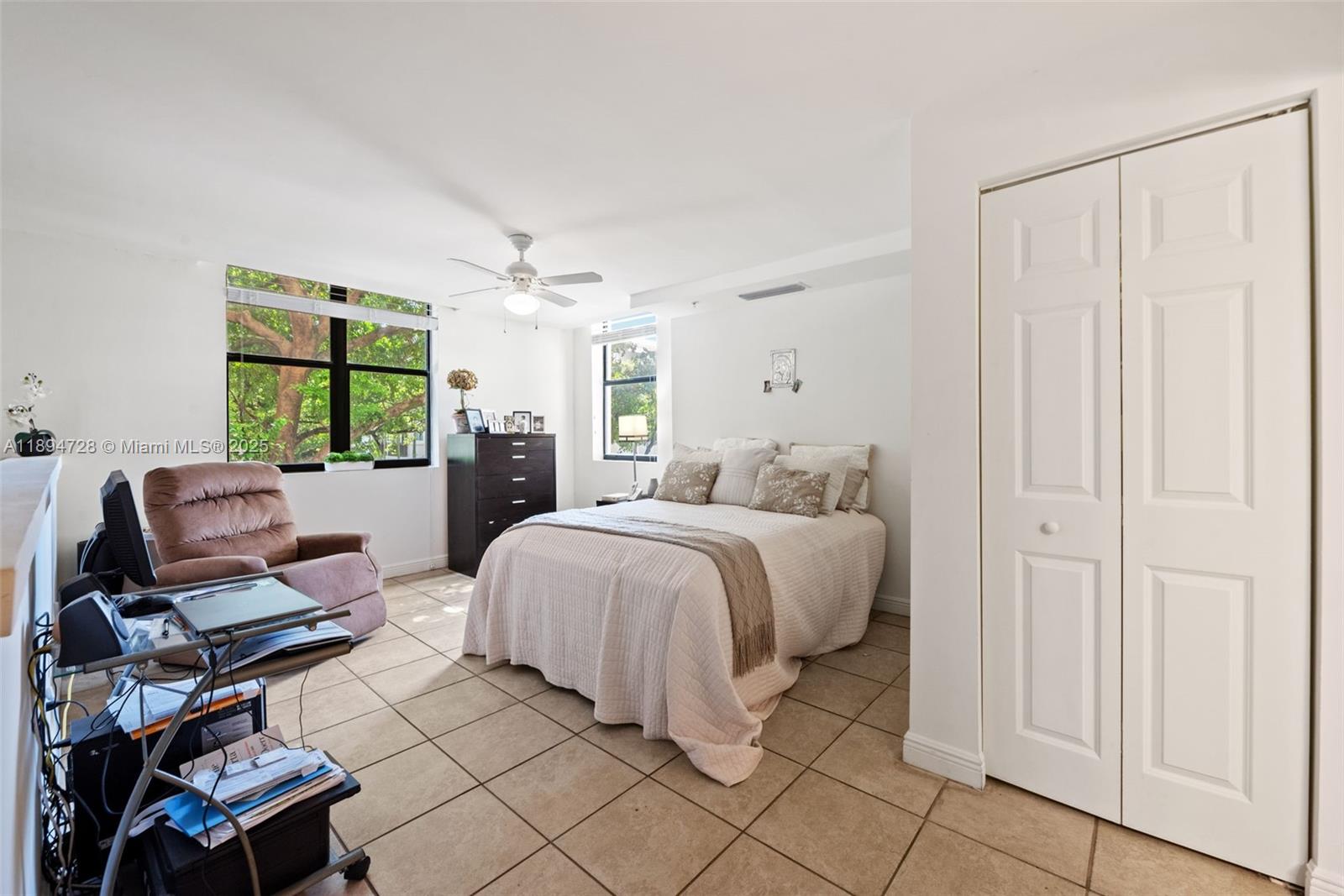 Coral Gables, Florida, 33134, United States, 1 Bedroom Bedrooms, ,2 BathroomsBathrooms,Residential,For Sale,1963892