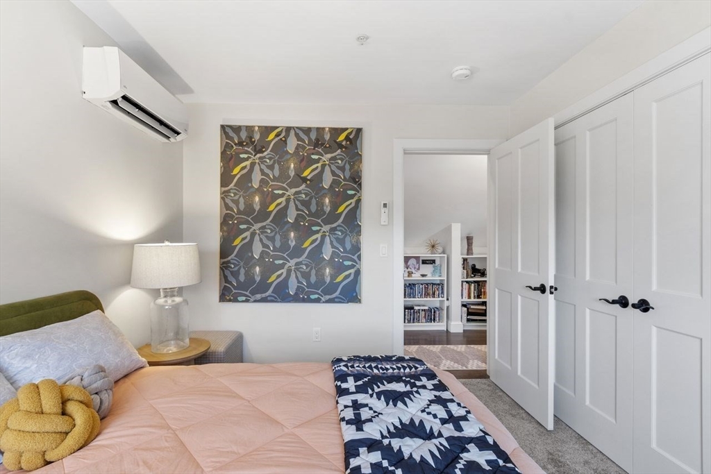 Amesbury, Massachusetts, 01913, United States, 2 Bedrooms Bedrooms, ,2 BathroomsBathrooms,Residential,For Sale,2049079