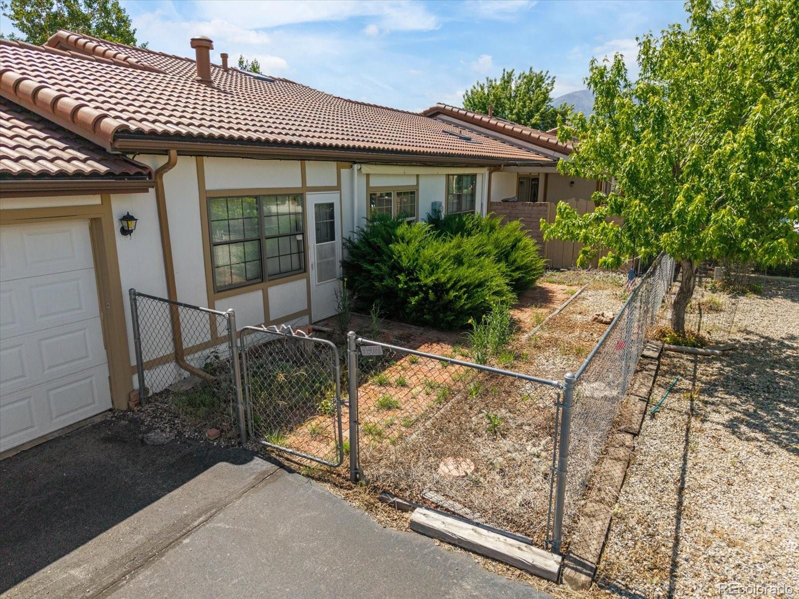 Salida, Colorado, 81201, United States, 2 Bedrooms Bedrooms, ,1 BathroomBathrooms,Residential,For Sale,1978898