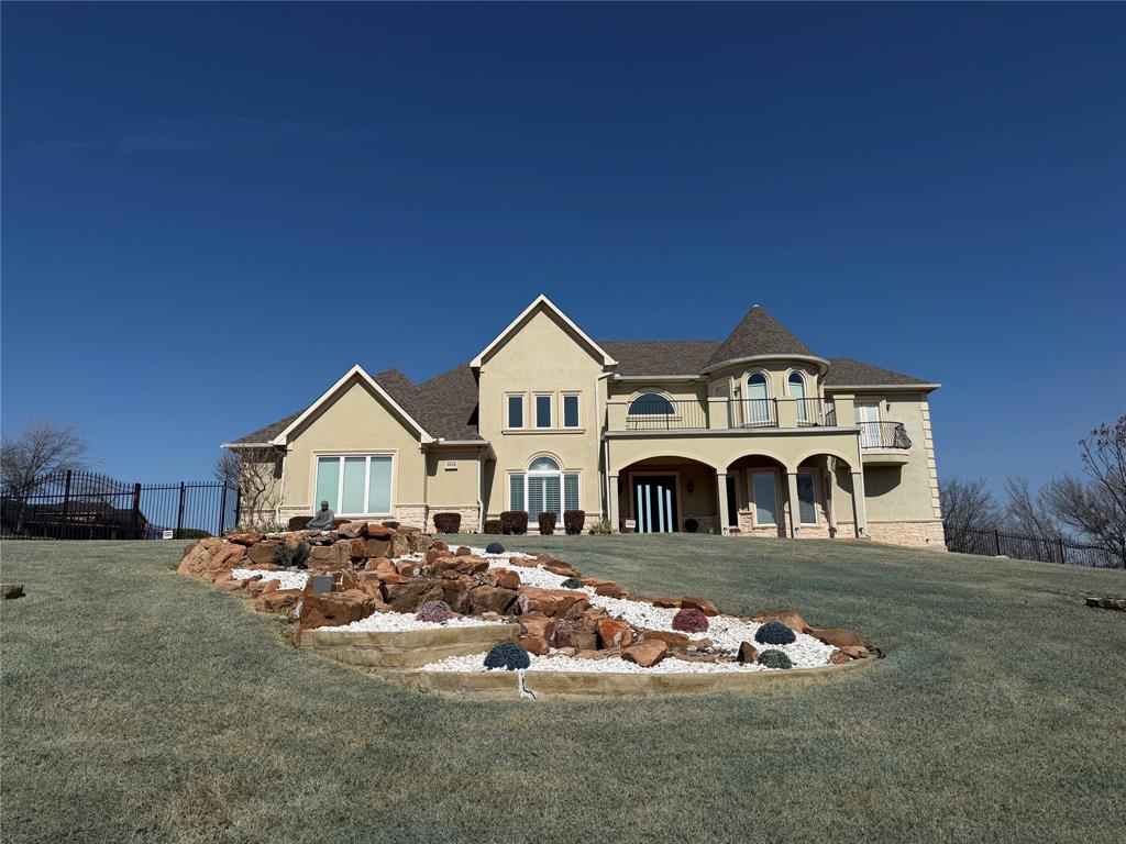 Grand Prairie, Texas, 75104, United States, 4 Bedrooms Bedrooms, ,5 BathroomsBathrooms,Residential,For Sale,2018050