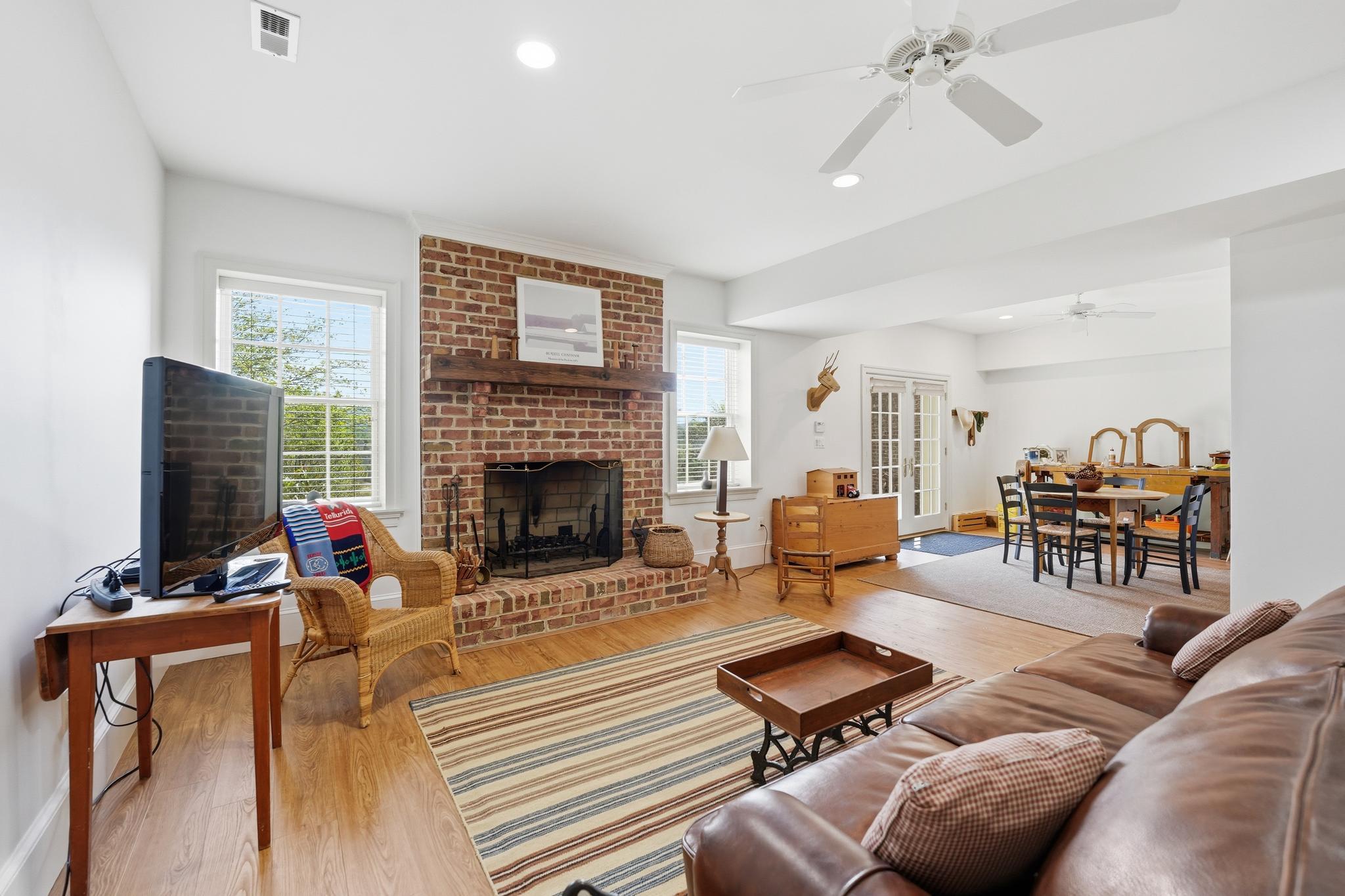  4722 S Cowpasture Lane S, Hume, VA, 22639 - 物件實景