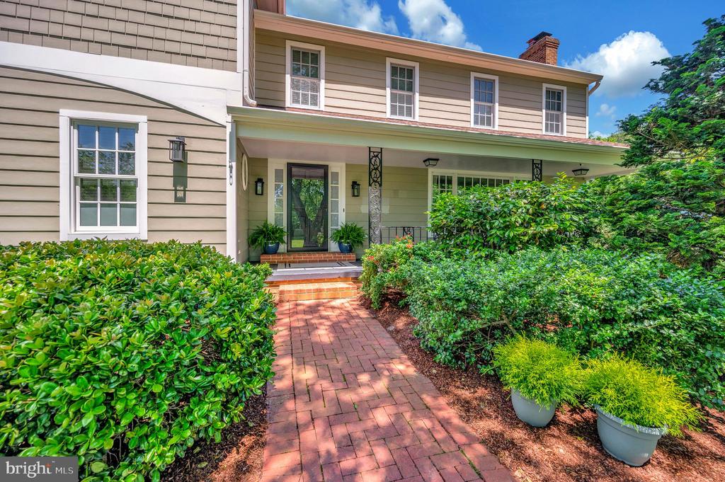 Fredericksburg, Virginia, 22405, United States, 5 Bedrooms Bedrooms, ,5 BathroomsBathrooms,Residential,For Sale,1825163