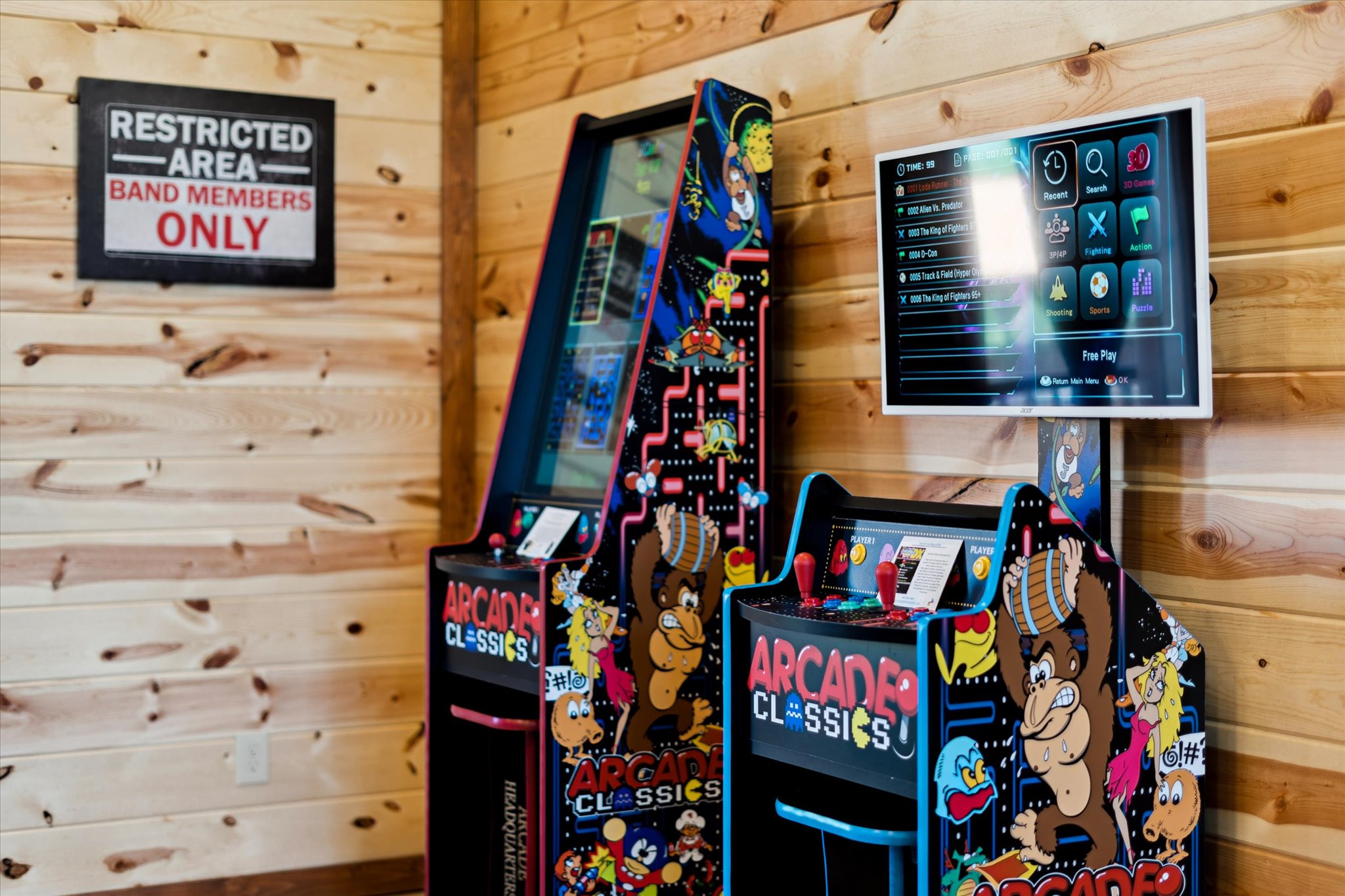 Sevierville, Tennessee, 37876, United States, 8 Bedrooms Bedrooms, ,9 BathroomsBathrooms,Residential,For Sale,1981124