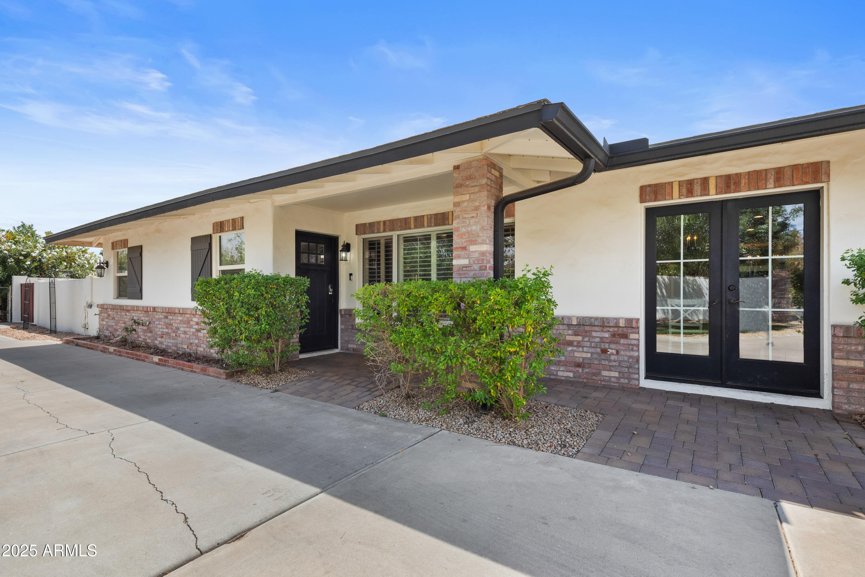 Phoenix, Arizona, 85018, United States, 6 Bedrooms Bedrooms, ,4 BathroomsBathrooms,Residential,For Sale,2002076