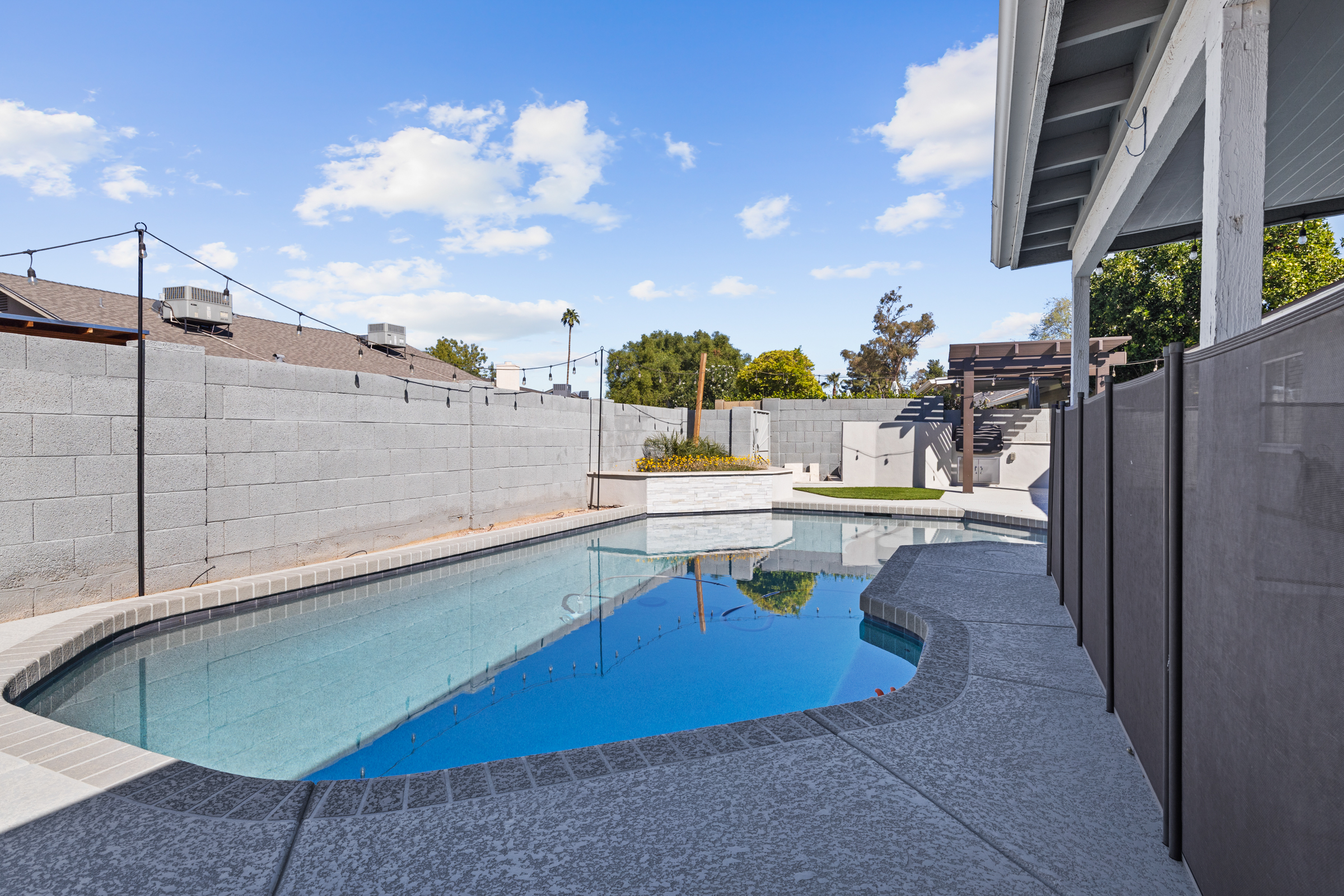 Tempe, Arizona, 85283, United States, 4 Bedrooms Bedrooms, ,2 BathroomsBathrooms,Residential,For Sale,1976655