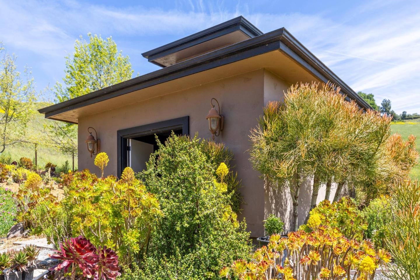 Gilroy, California, 95020, United States, 4 Bedrooms Bedrooms, ,4 BathroomsBathrooms,Residential,For Sale,1912112