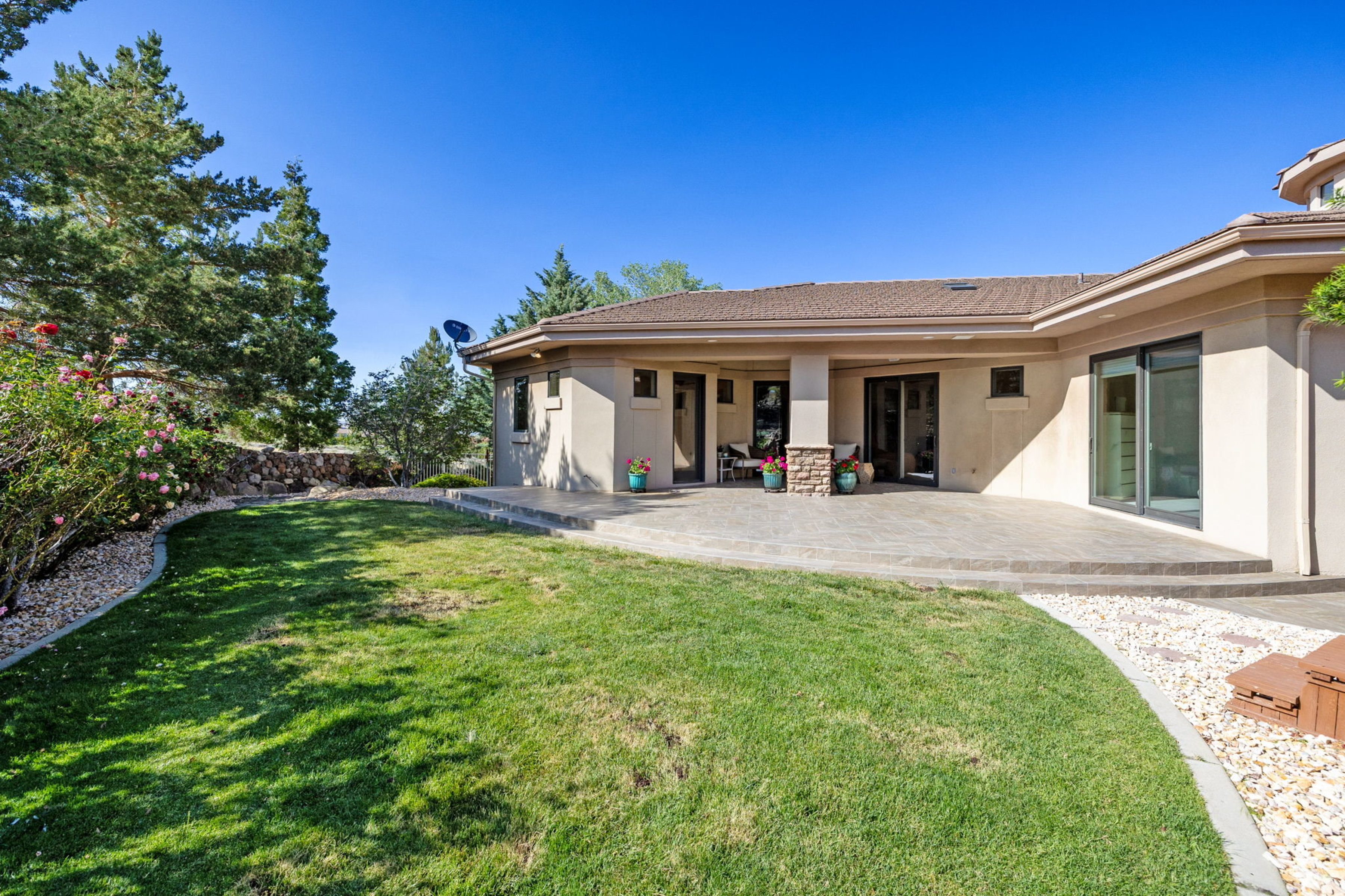 Stunning Custom Home with Breathtaking Views in Reno - 物件實景