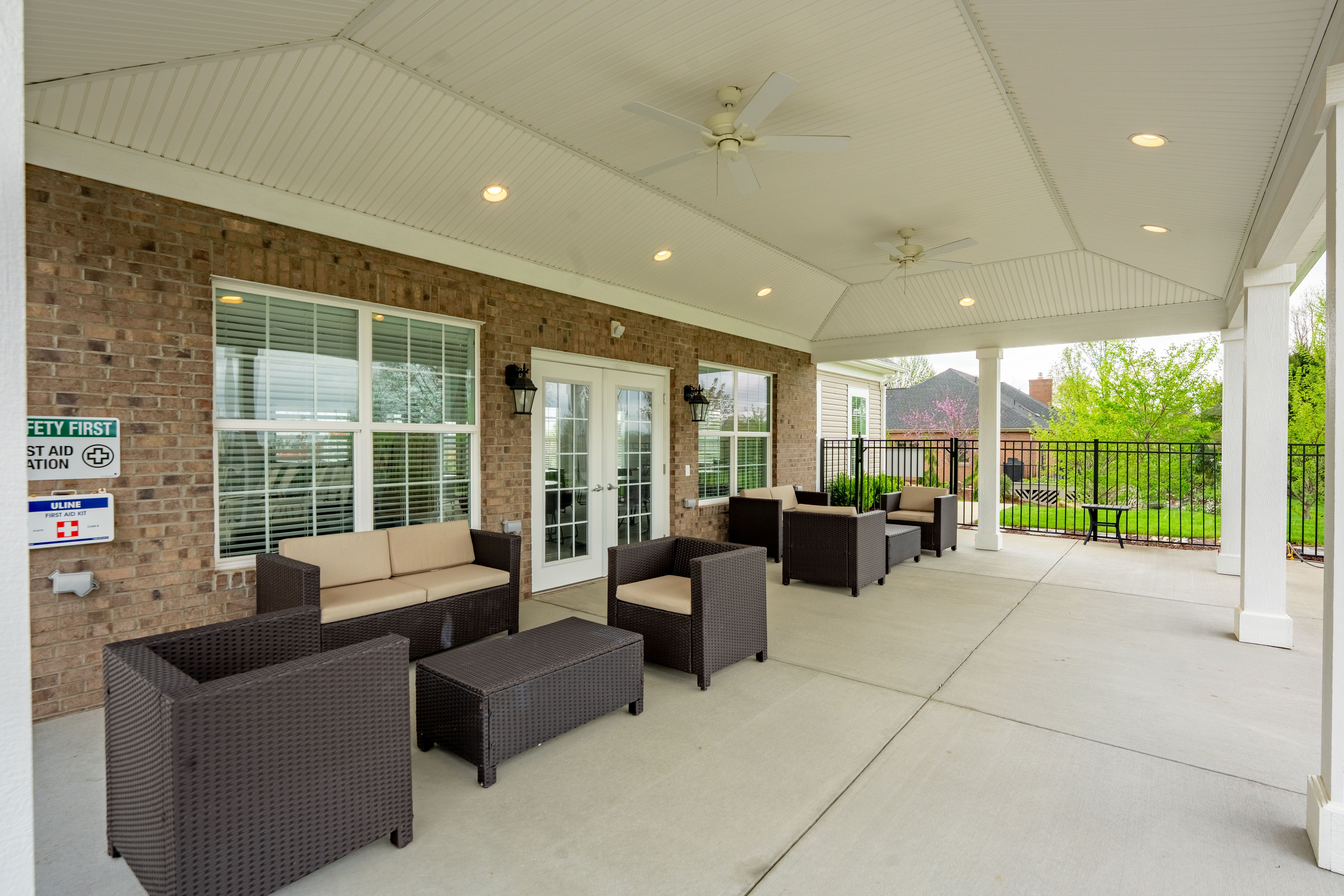  2003 South Links Avenue - 物件實景