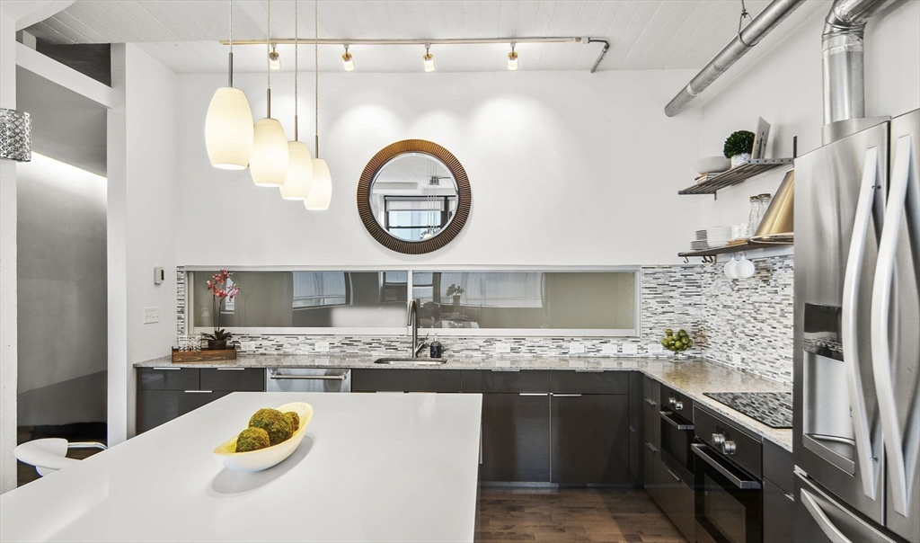 Somerville, Massachusetts, 02143, United States, 3 Bedrooms Bedrooms, ,2 BathroomsBathrooms,Residential,For Sale,1938826