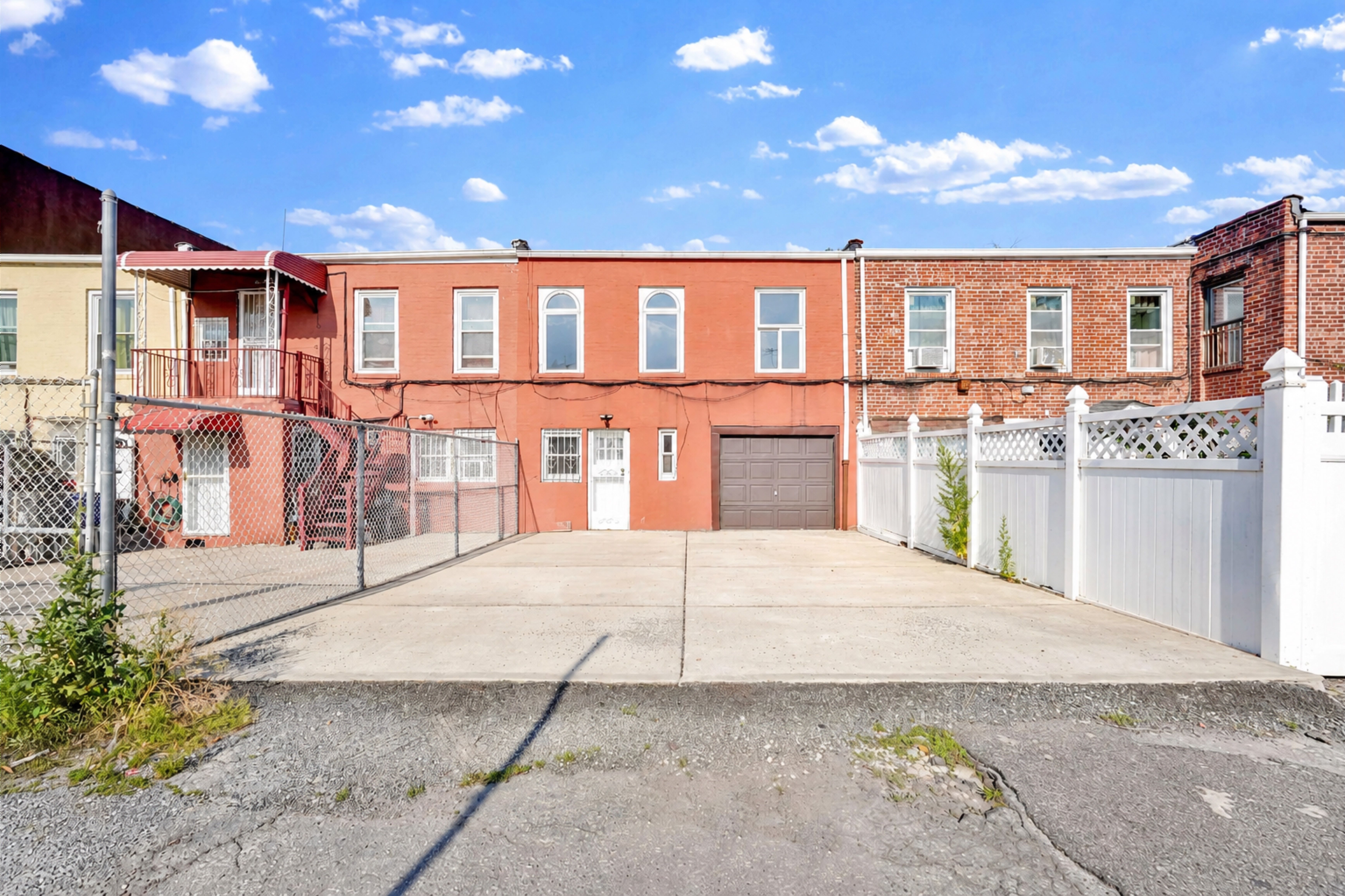  252 E 45th Street, Brooklyn, NY, 11203 - 物件實景