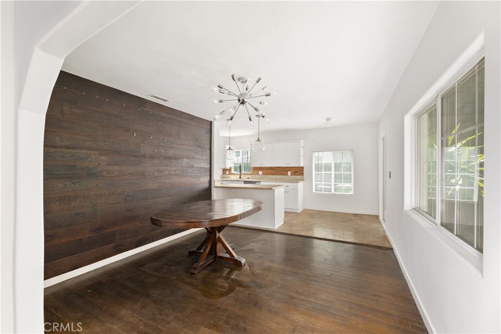 Los Angeles, California, 90034, United States, 3 Bedrooms Bedrooms, ,2 BathroomsBathrooms,Residential,For Sale,1866945