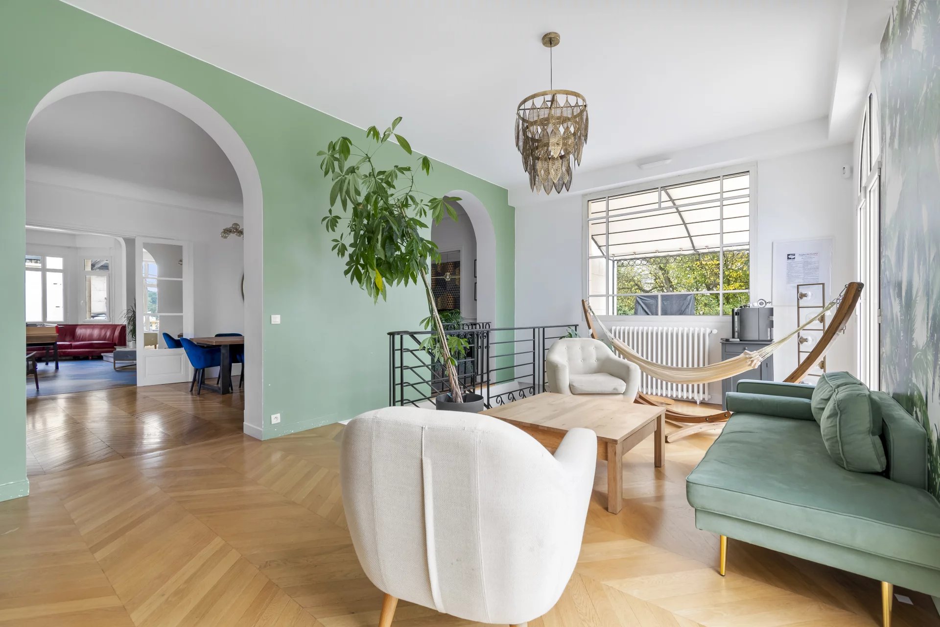 Le Pecq, Île-de-France, 78230, FR, 9 Bedrooms Bedrooms, ,9 BathroomsBathrooms,Residential,For Sale,1994371