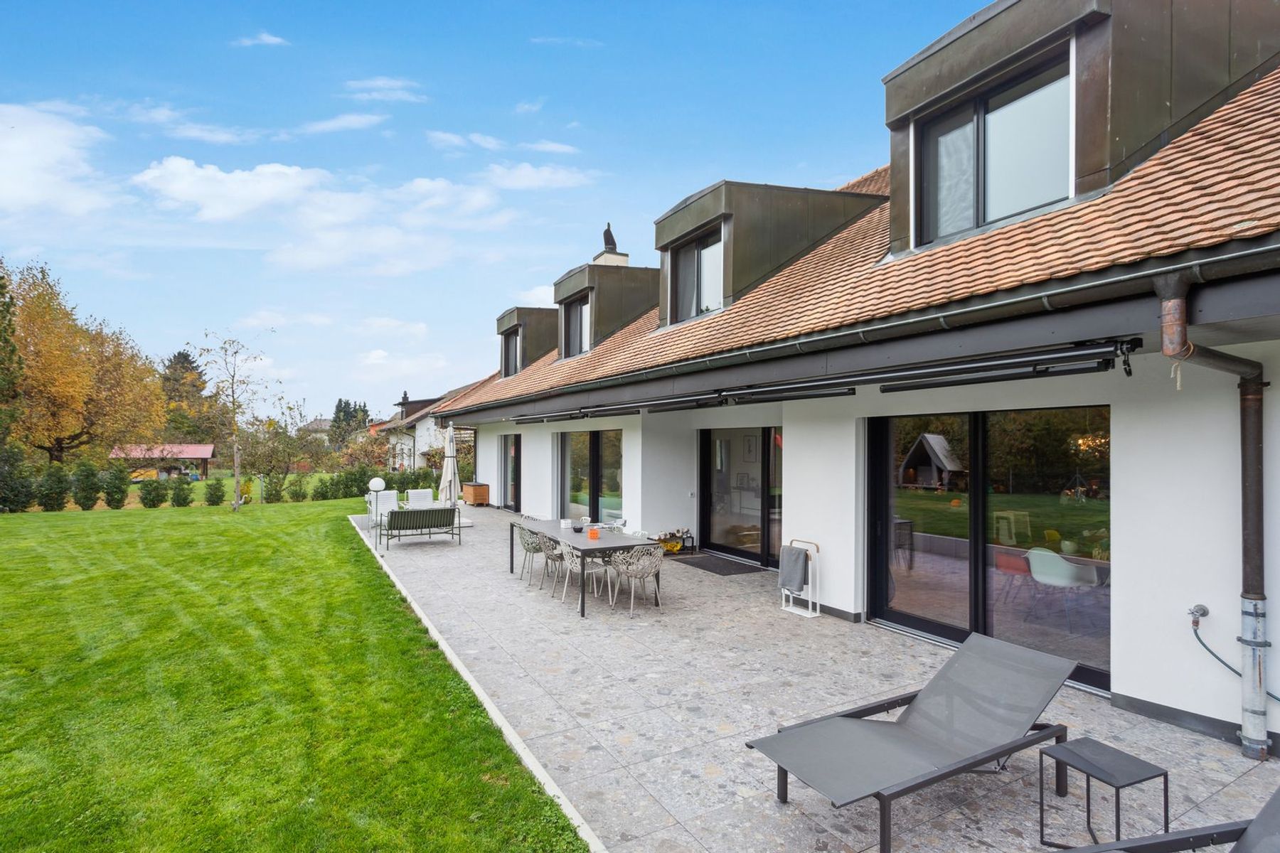 Exceptional property in a quiet residential area - 物件實景