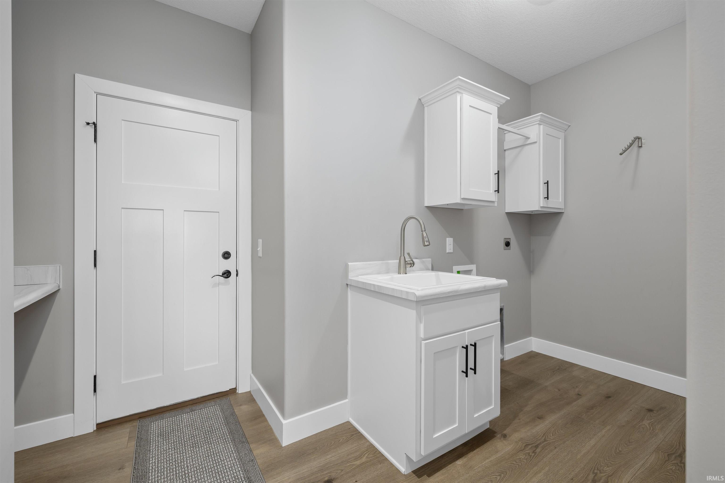 Fort Wayne, Indiana, 46845, United States, 3 Bedrooms Bedrooms, ,3 BathroomsBathrooms,Residential,For Sale,2006241