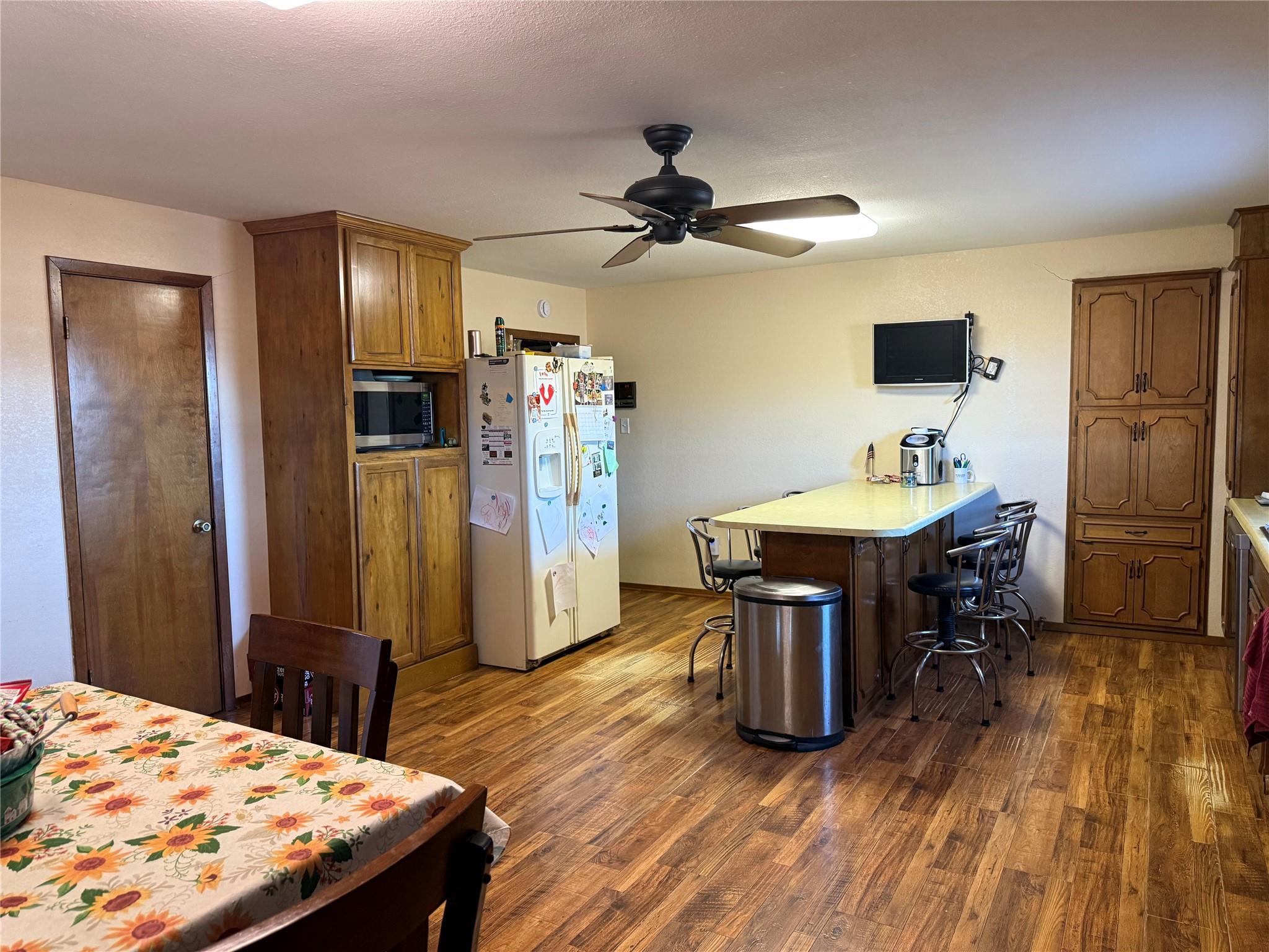 Paris, Texas, 75462, United States, 3 Bedrooms Bedrooms, ,2 BathroomsBathrooms,Residential,For Sale,2008207