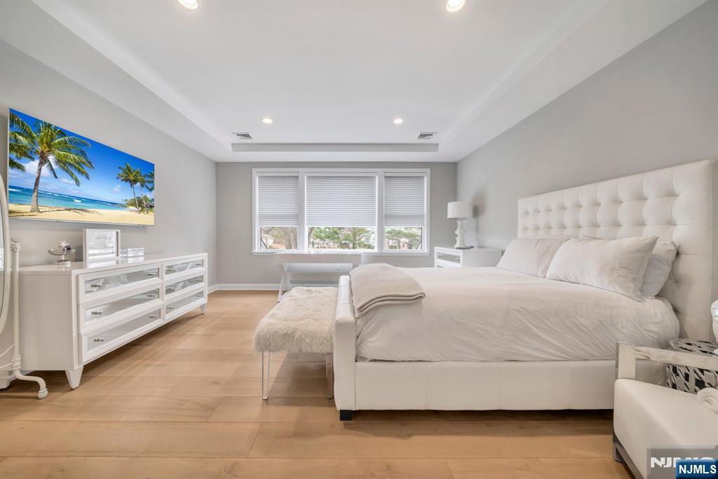 River Vale, New Jersey, 07675, United States, 3 Bedrooms Bedrooms, ,5 BathroomsBathrooms,Residential,For Sale,1906590