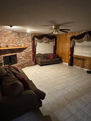 Visalia, California, 93291, United States, 3 Bedrooms Bedrooms, ,3 BathroomsBathrooms,Residential,For Sale,1825112