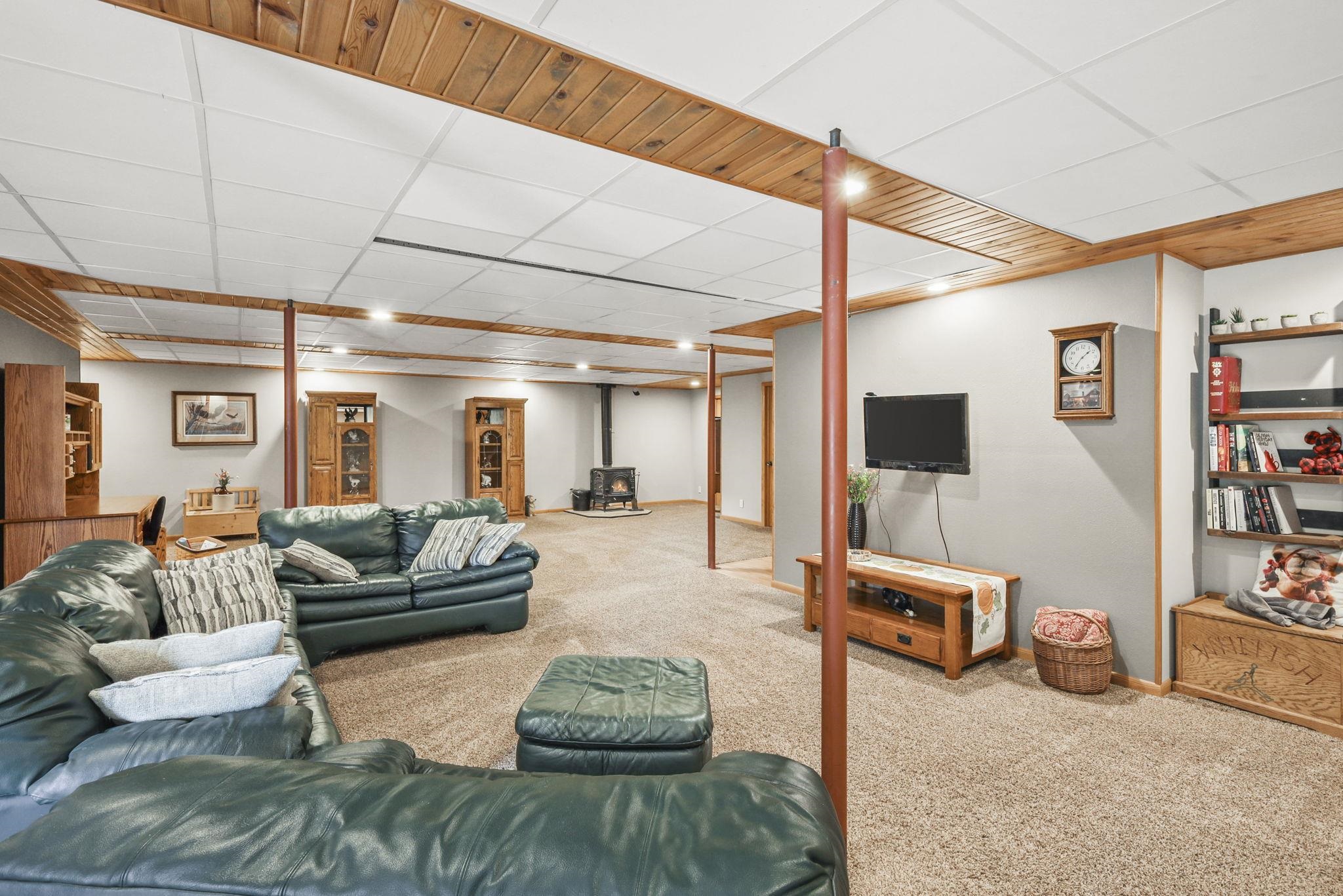 Barneveld, Wisconsin, 53507, United States, 3 Bedrooms Bedrooms, ,4 BathroomsBathrooms,Residential,For Sale,1986114