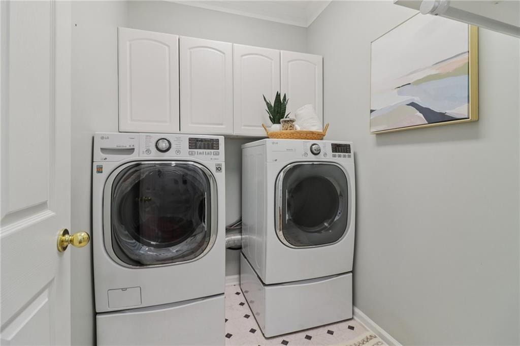 Alpharetta, Georgia, 30009, United States, 5 Bedrooms Bedrooms, ,4 BathroomsBathrooms,Residential,For Sale,1976407