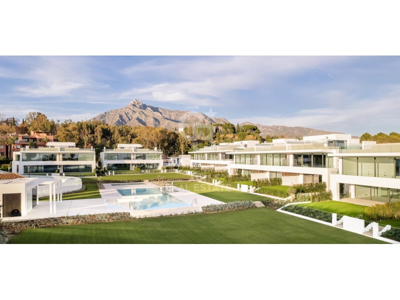 M?laga, Marbella, Nag?eles-Milla de Oro M?laga, Ma, Marbella, Andalusia, ES, 4 Bedrooms Bedrooms, ,4 BathroomsBathrooms,Residential,For Sale,M?laga, Marbella, Nag?eles-Milla de Oro M?laga, Ma,1647020