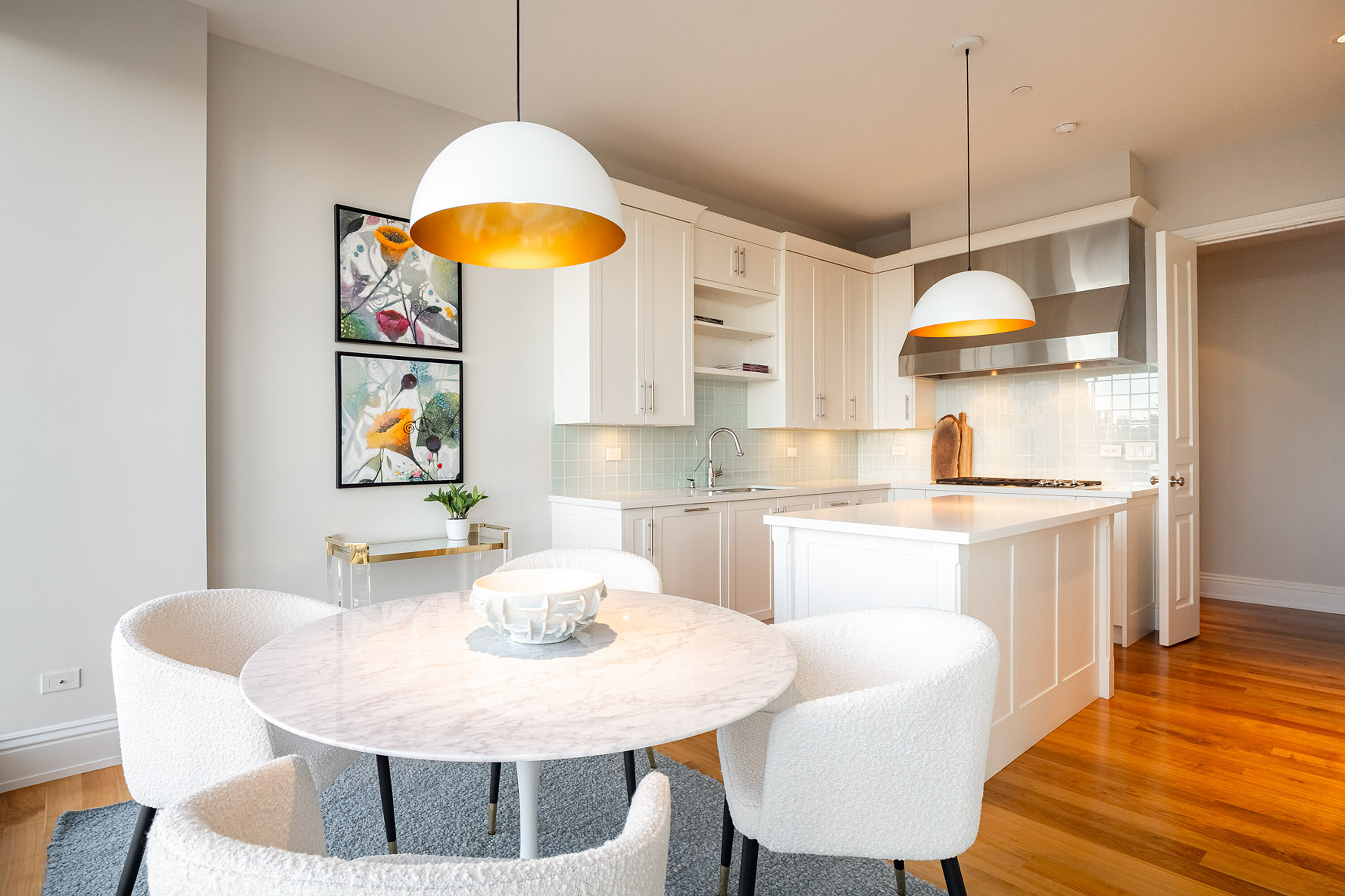  Fully Furnished Two Bedroom - 物件實景