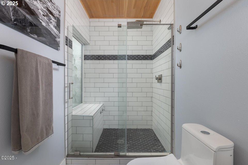 Depoe Bay, Oregon, 97341, United States, 2 Bedrooms Bedrooms, ,2 BathroomsBathrooms,Residential,For Sale,1988210