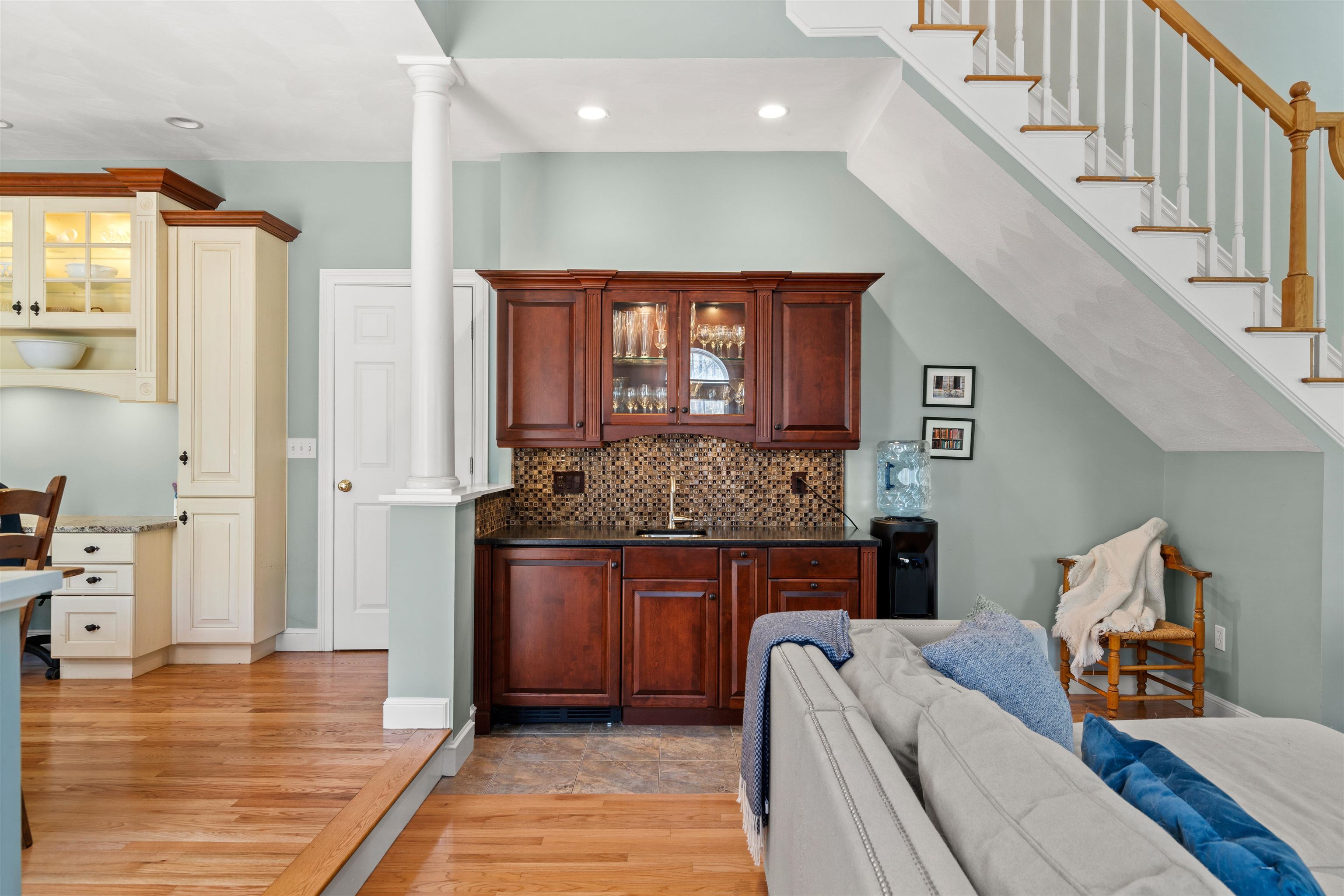 Hollis, New Hampshire, 03049, United States, 4 Bedrooms Bedrooms, ,3 BathroomsBathrooms,Residential,For Sale,1883296