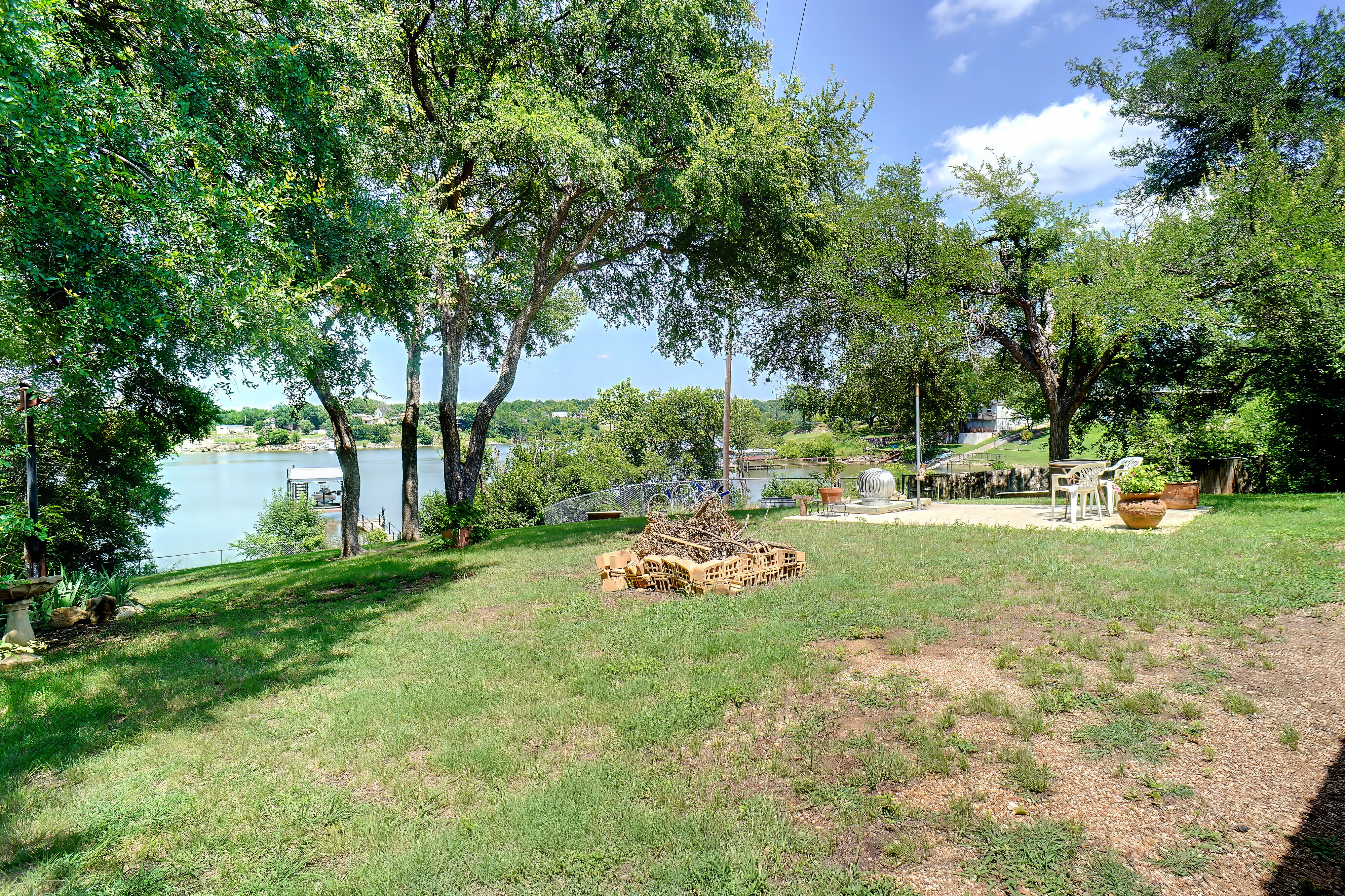 Lake Bridgeport, Texas, 76426, United States, 3 Bedrooms Bedrooms, ,3 BathroomsBathrooms,Residential,For Sale,1989947