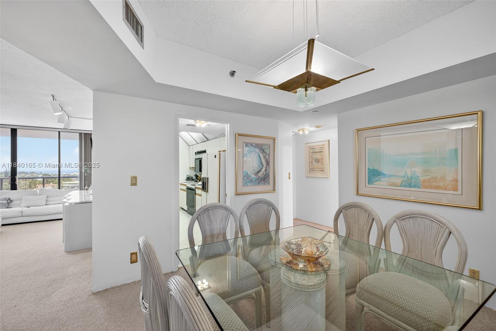 Aventura, Florida, 33180, United States, 2 Bedrooms Bedrooms, ,2 BathroomsBathrooms,Residential,For Sale,1897536