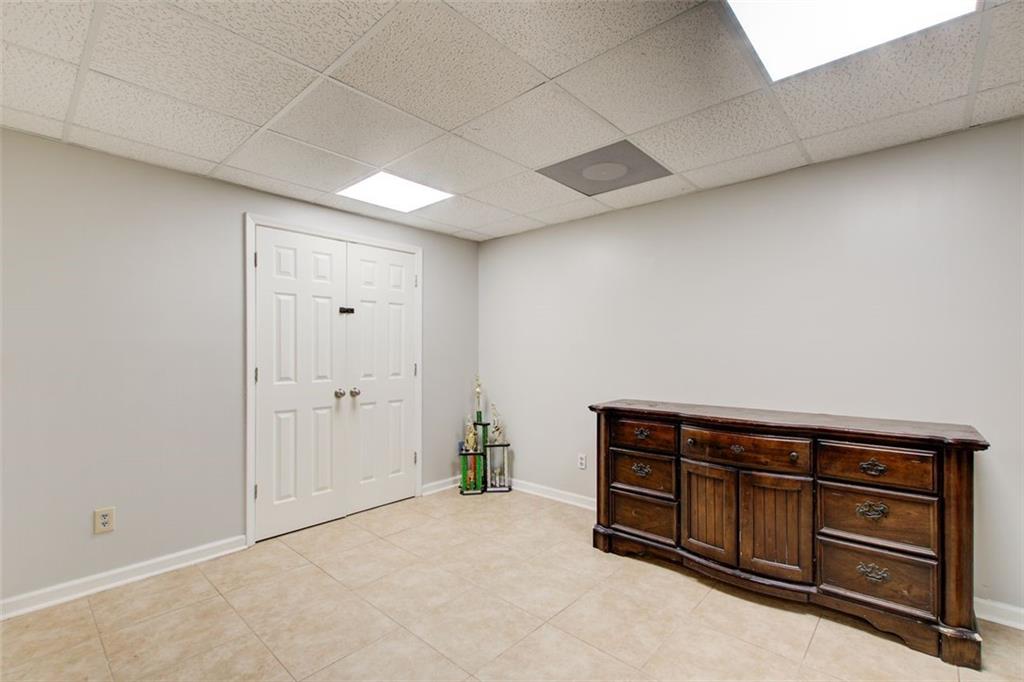 Stockbridge, Georgia, 30281, United States, 5 Bedrooms Bedrooms, ,3 BathroomsBathrooms,Residential,For Sale,1895957