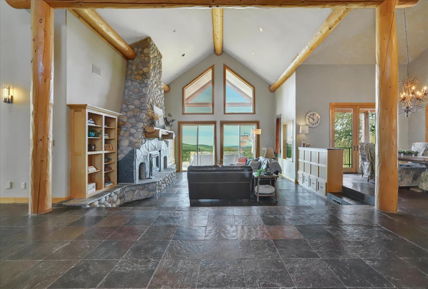 Grass Valley, California, 95949, United States, 3 Bedrooms Bedrooms, ,3 BathroomsBathrooms,Residential,For Sale,1992589