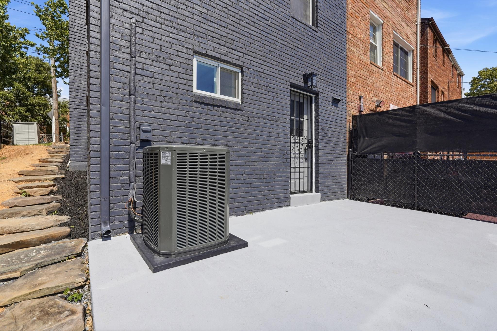  719 Hilltop Terrace SE, Washington, DC, 20019 - 物件實景