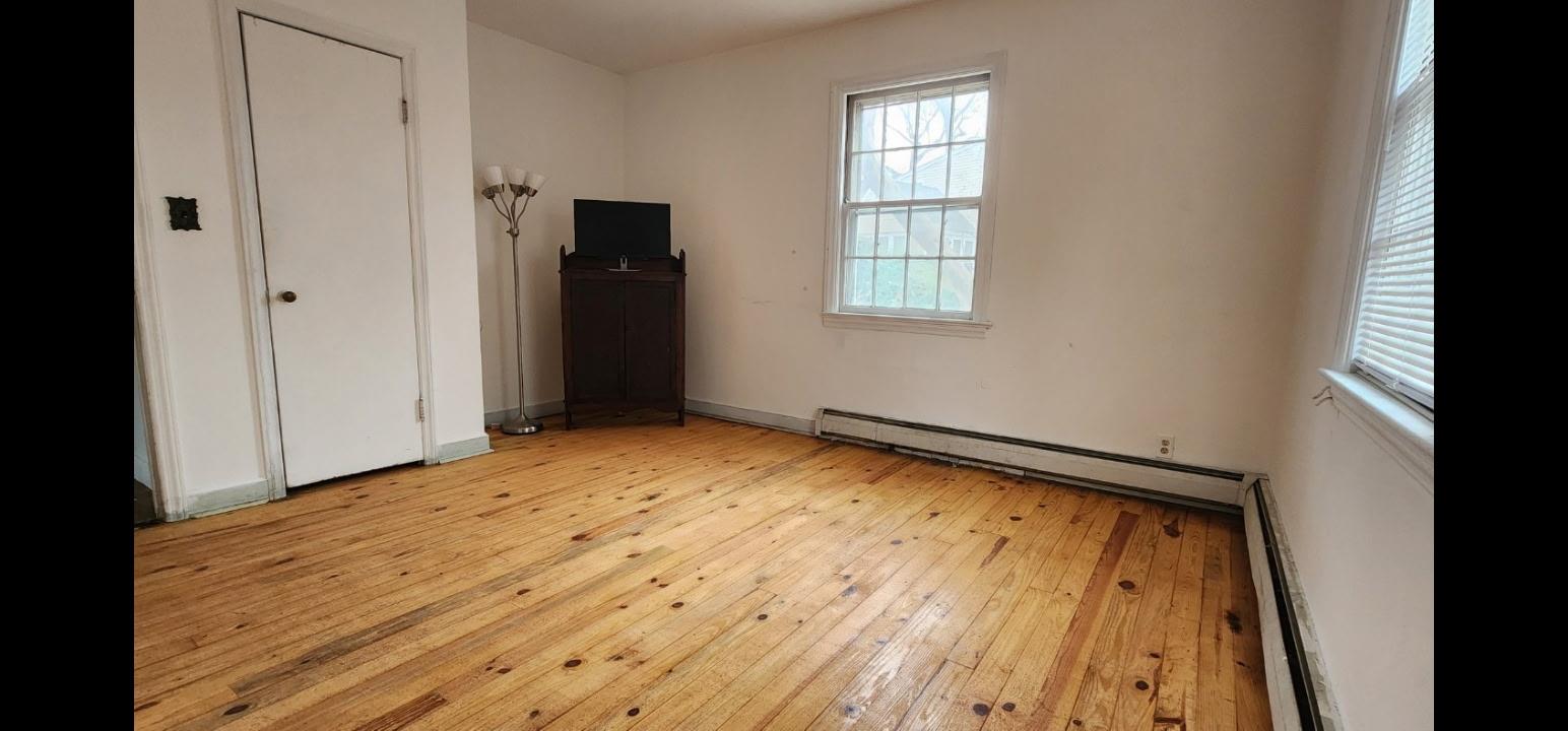 Malverne, New York, 11565, United States, 4 Bedrooms Bedrooms, ,2 BathroomsBathrooms,Residential,For Sale,1907627