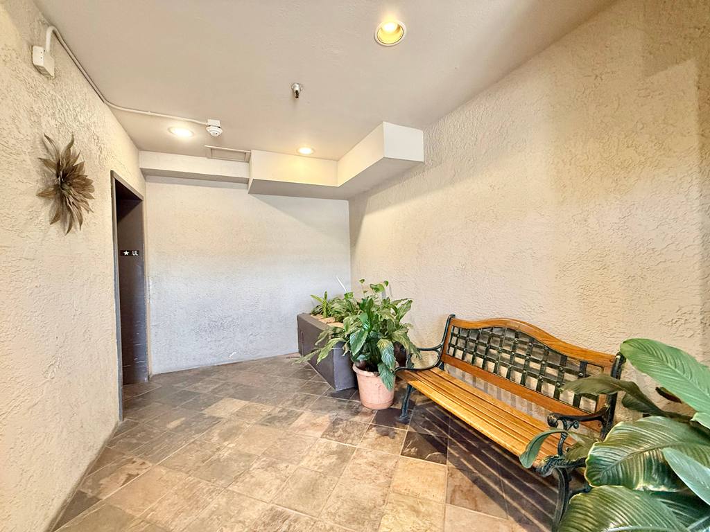 Long Beach, California, 90815, United States, 2 Bedrooms Bedrooms, ,2 BathroomsBathrooms,Residential,For Sale,1830564
