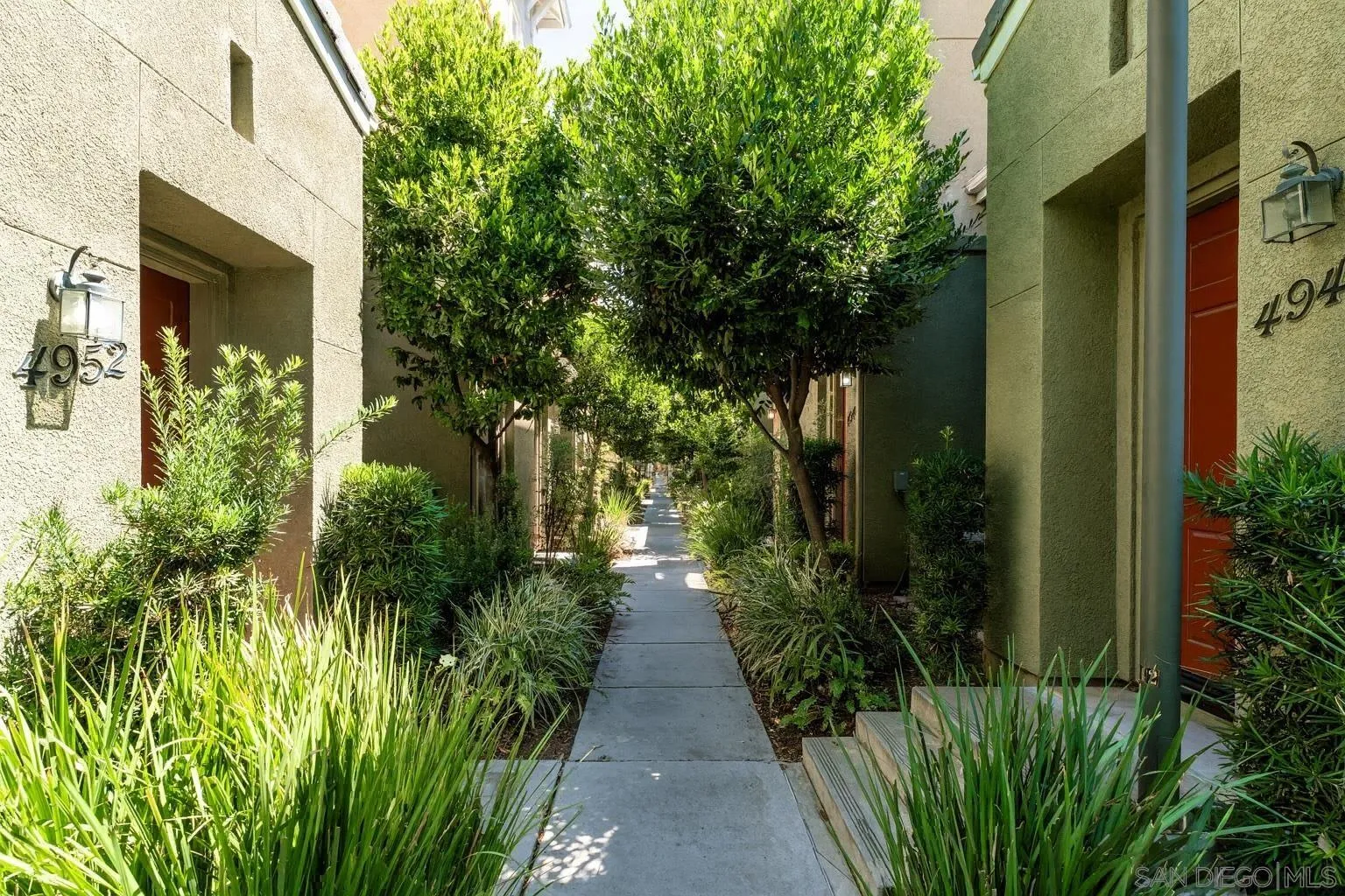 San Diego, California, 92123, United States, 2 Bedrooms Bedrooms, ,2 BathroomsBathrooms,Residential,For Sale,1939534
