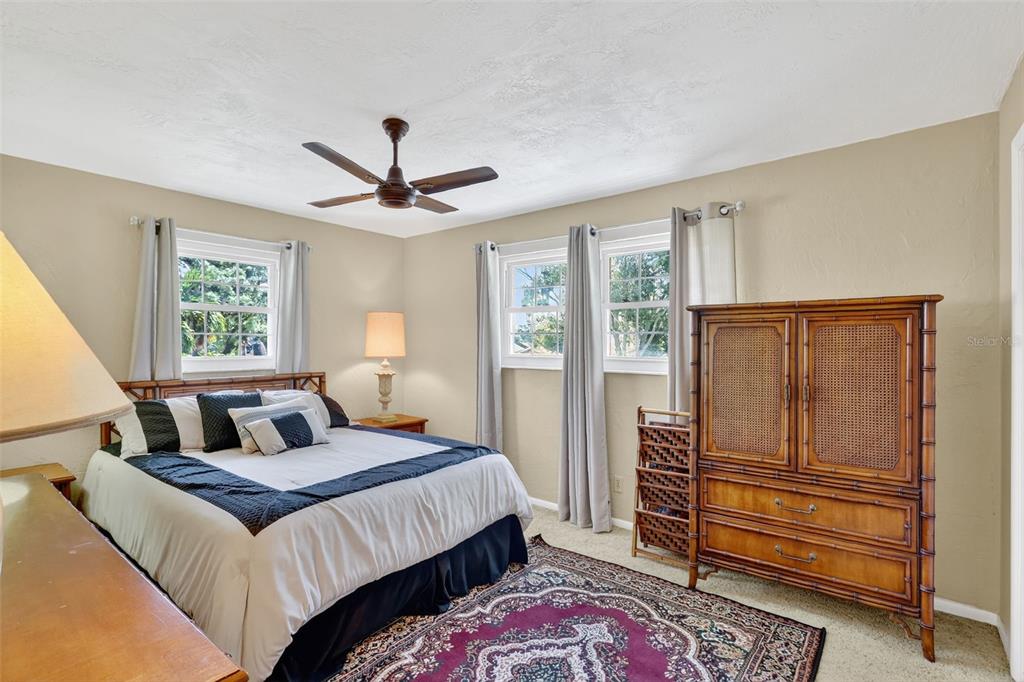 Seminole, Florida, 33776, United States, 3 Bedrooms Bedrooms, ,3 BathroomsBathrooms,Residential,For Sale,1989407