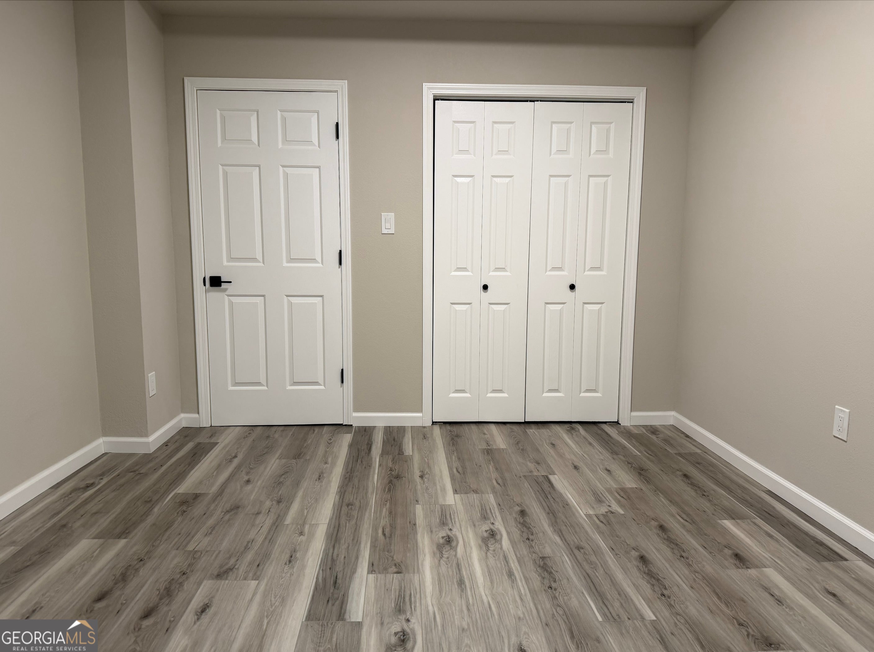 Atlanta, Georgia, 30350, United States, 8 Bedrooms Bedrooms, ,6 BathroomsBathrooms,Residential,For Sale,1992514