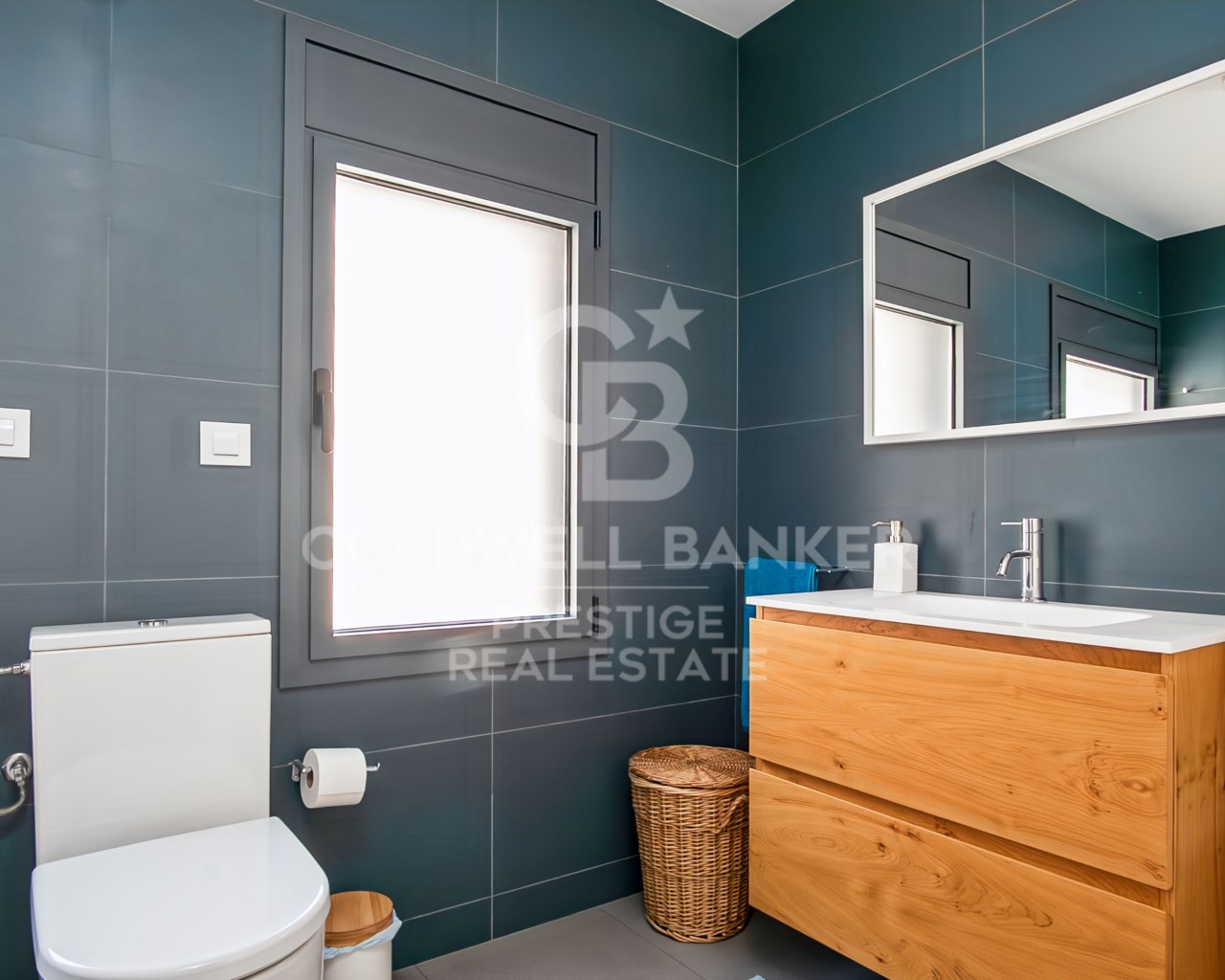 Badalona, Catalonia, ES, 3 Bedrooms Bedrooms, ,3 BathroomsBathrooms,Residential,For Sale,1857437