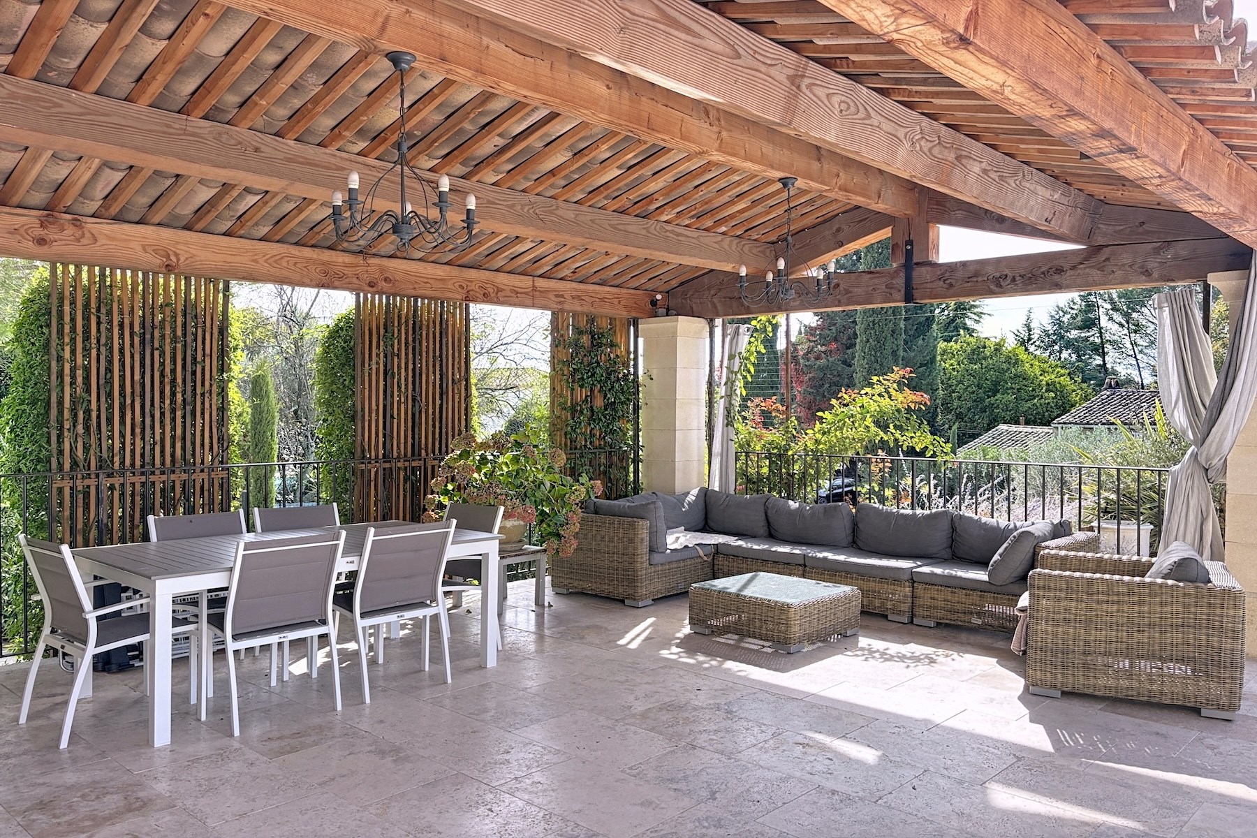  Close to the center of Uzes, Beautiful Contemporary Villa - 物件實景