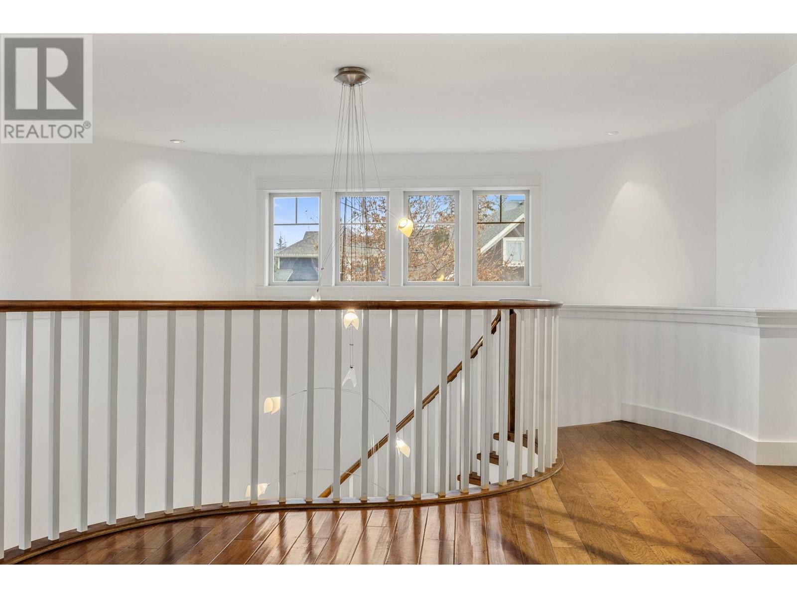 KELOWNA, British Columbia, V1W 4L5, CA, 4 Bedrooms Bedrooms, ,3 BathroomsBathrooms,Residential,For Sale,1837139