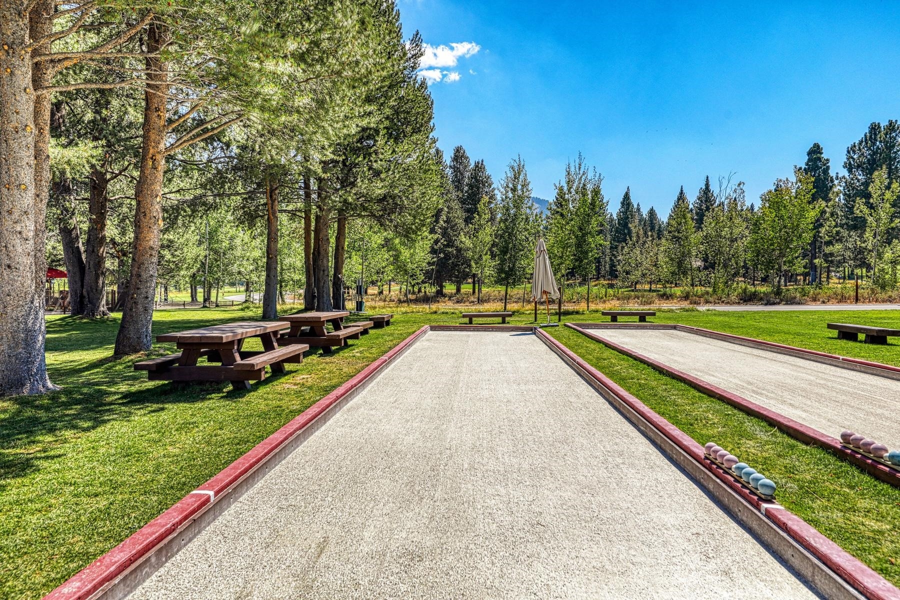  Gorgeous .63 acre Homesite in Truckee