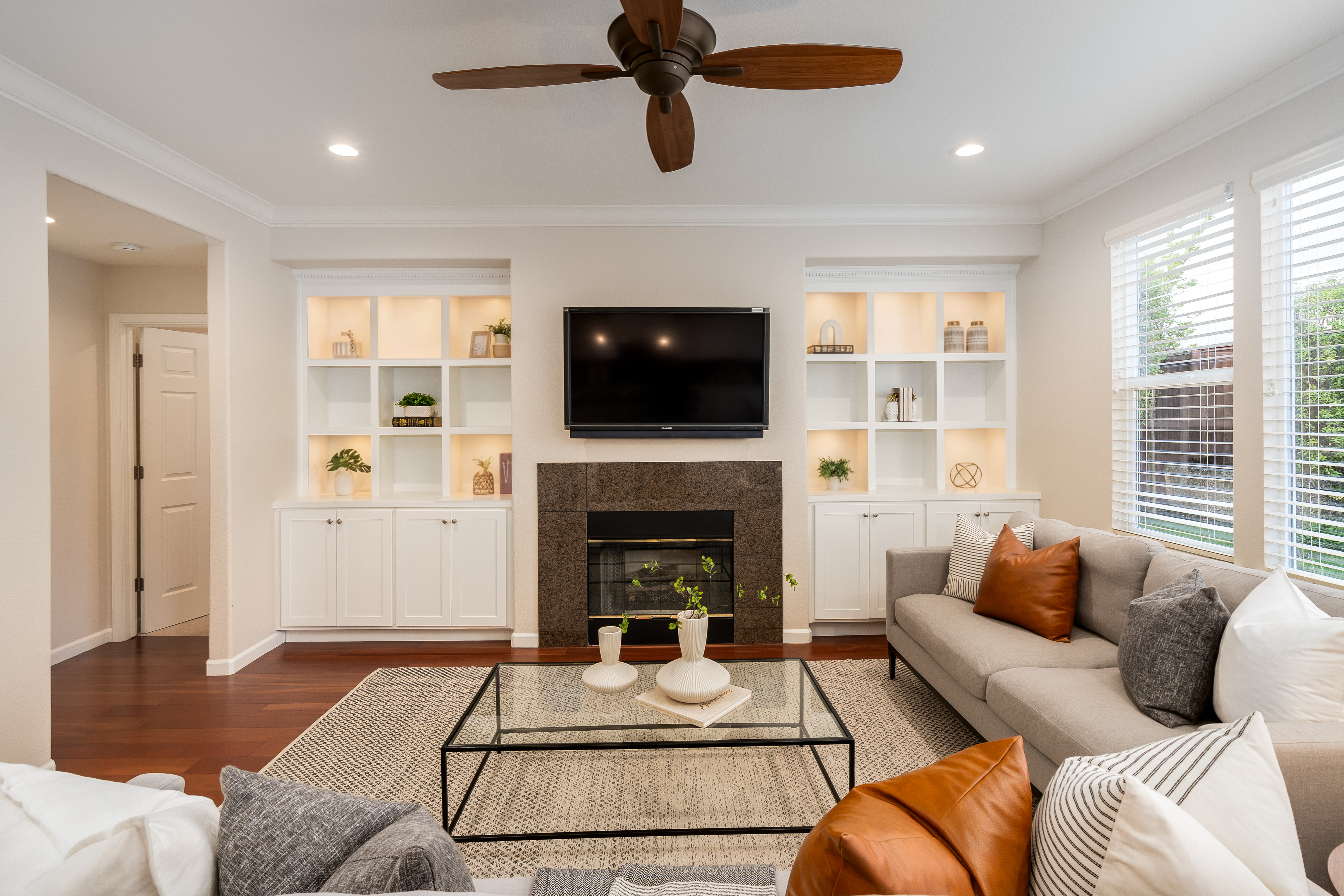  Monterosso Elegance on a Premier Corner Lot - 物件實景